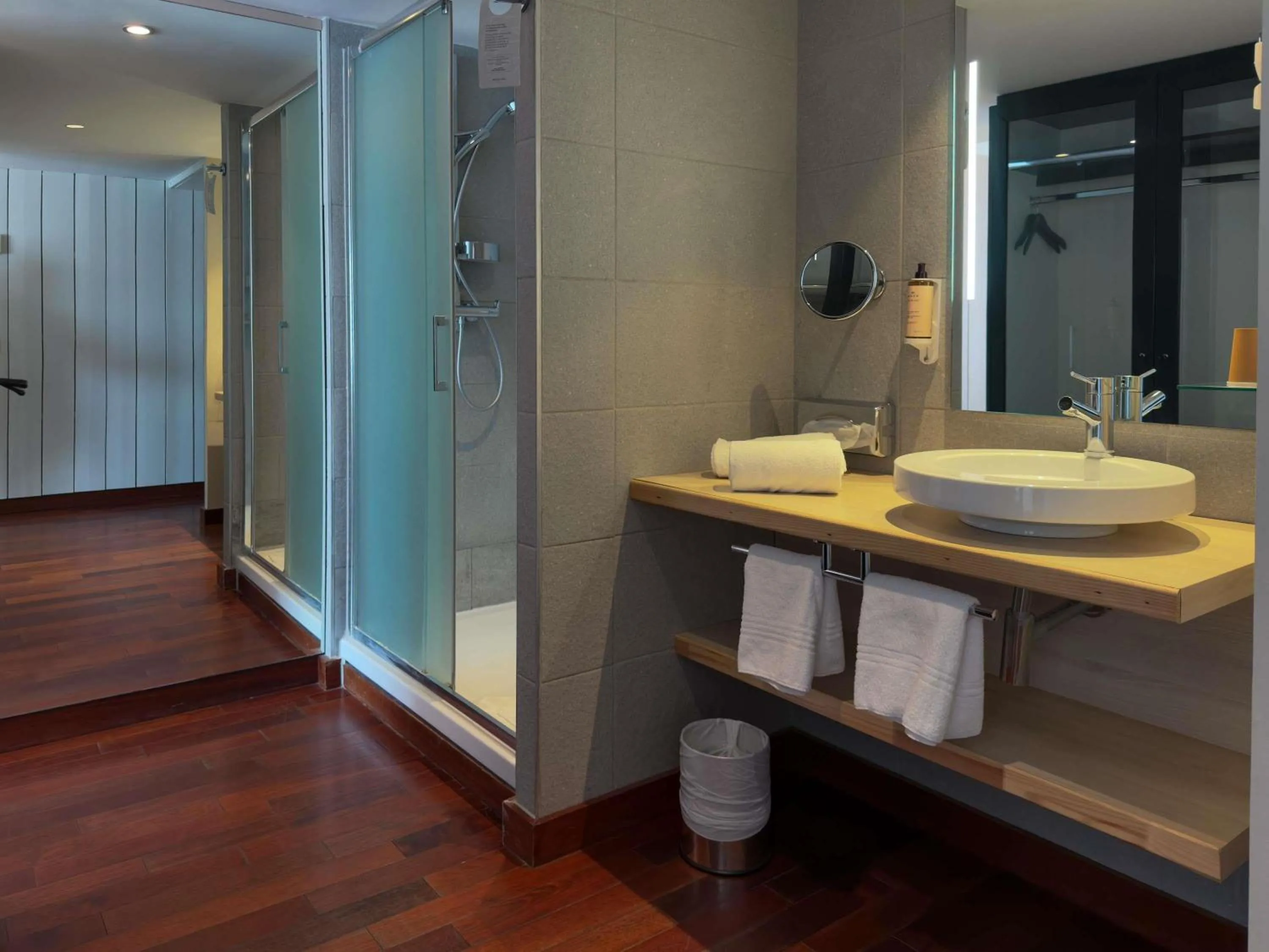 Bedroom in Mercure Dieppe La Présidence