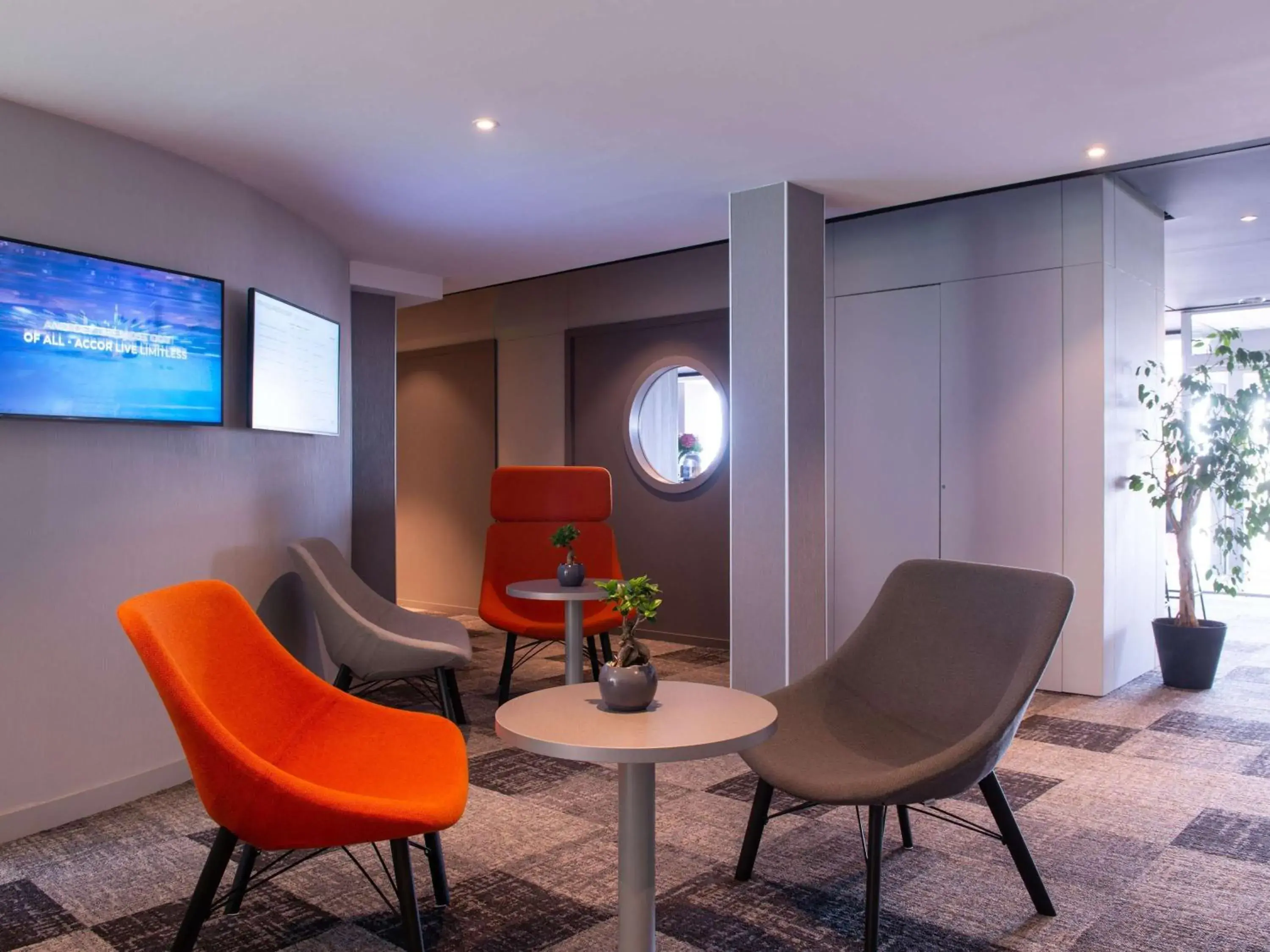 Property building in Mercure Dieppe La Présidence Property building in Mercure Dieppe La Présidence
