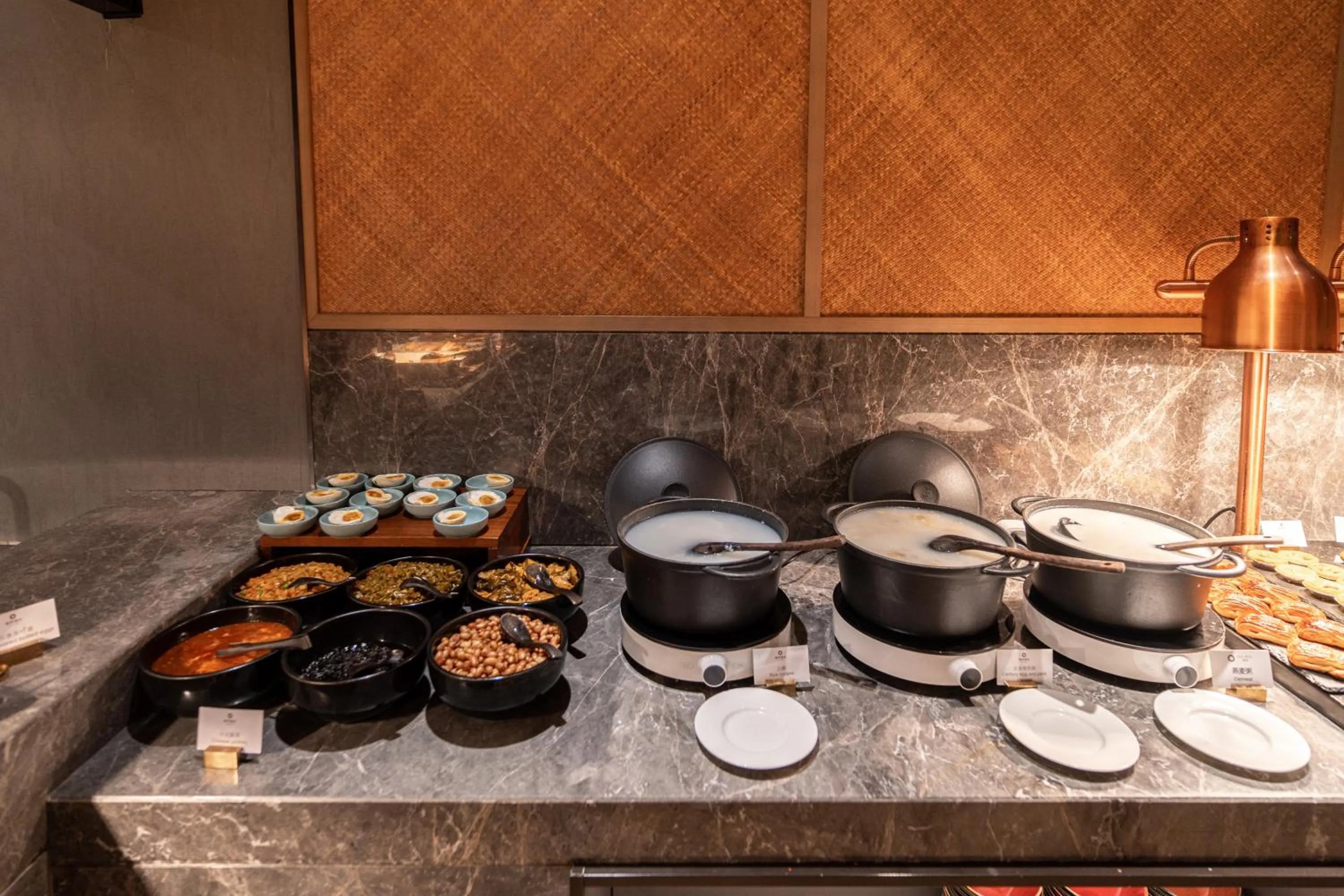 Food and drinks in JOYA Hotel Chengdu High Technology