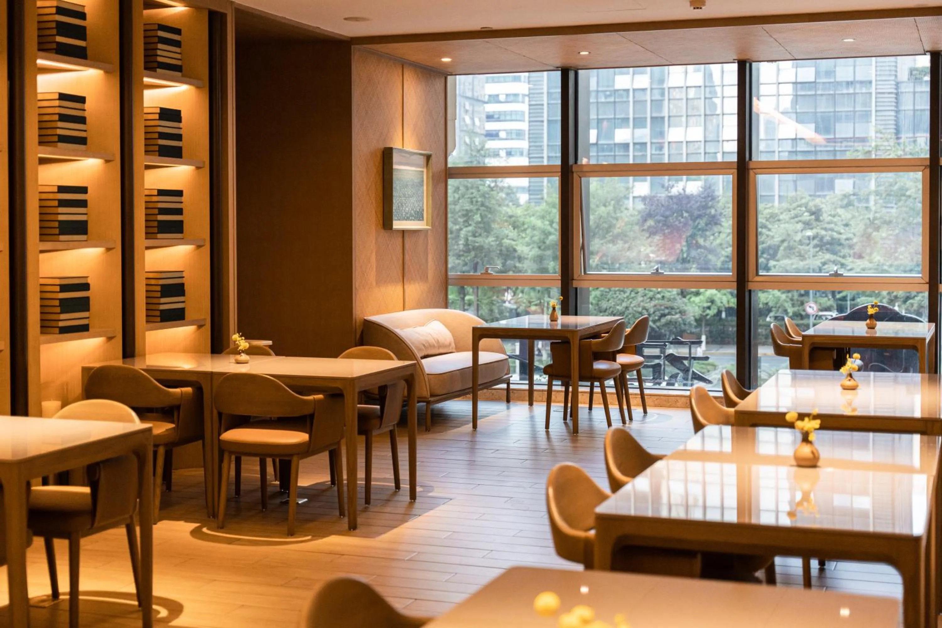 Restaurant/places to eat in JOYA Hotel Chengdu High Technology