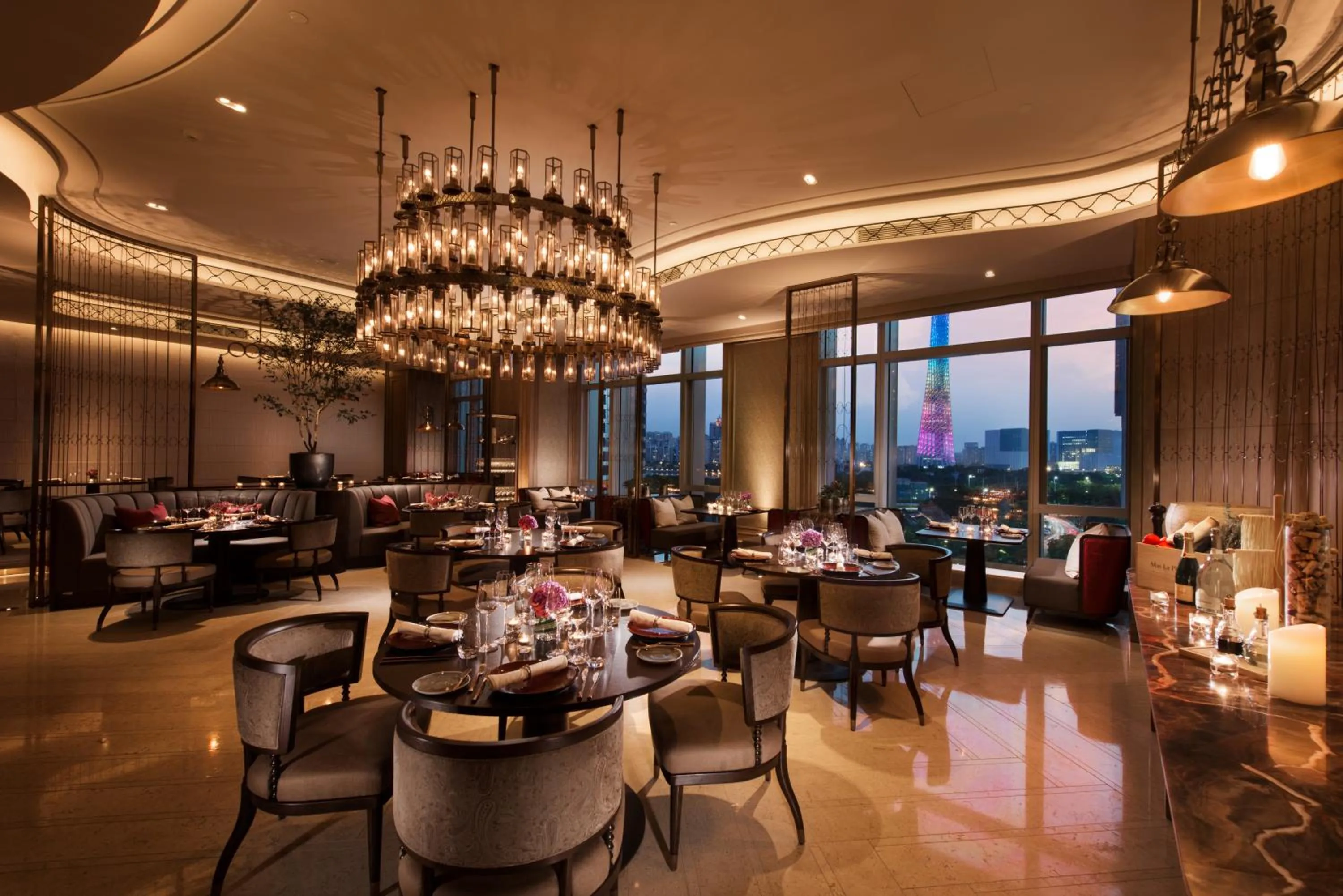 Restaurant/places to eat in Conrad Guangzhou