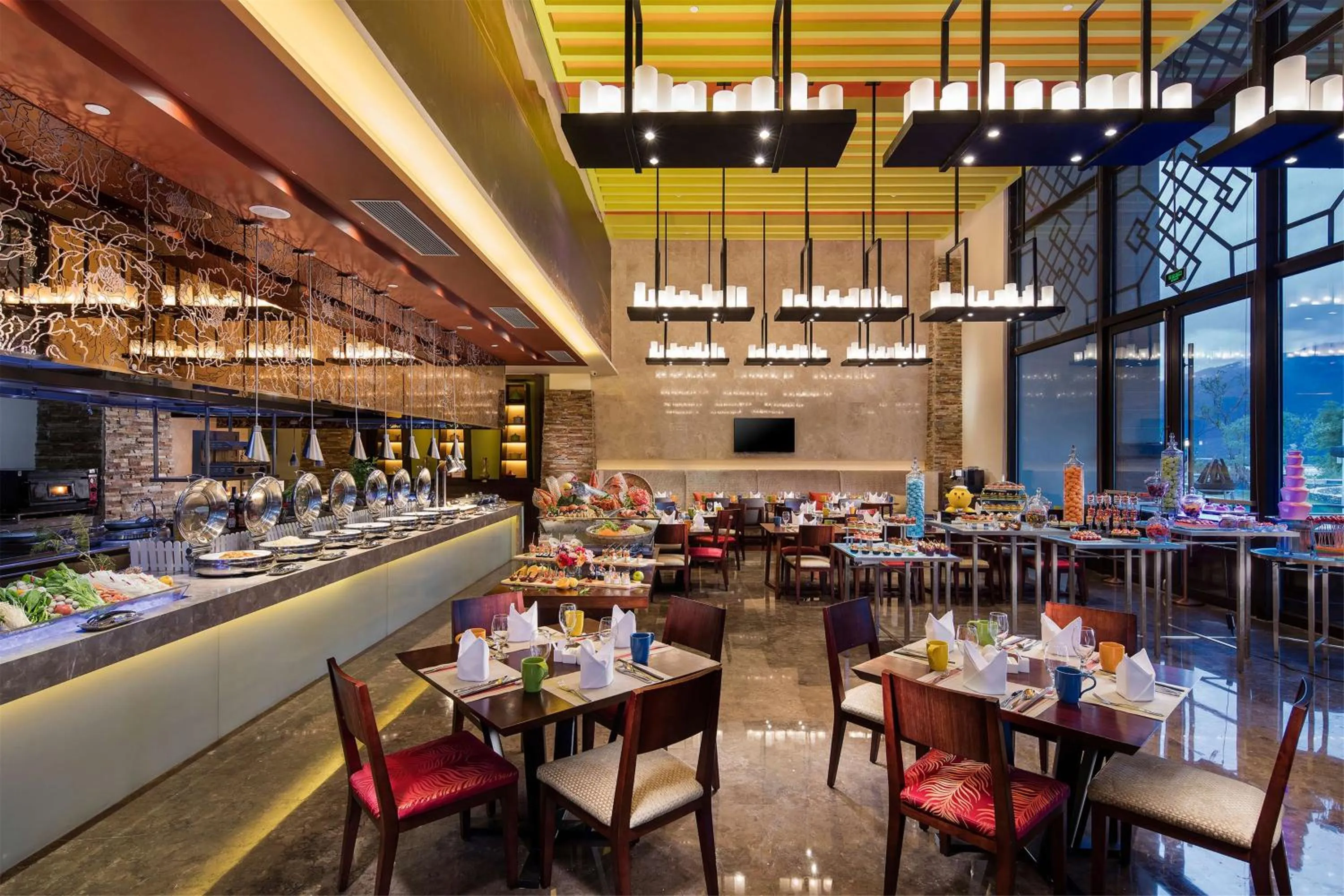 Restaurant/places to eat in Hilton Linzhi Resort