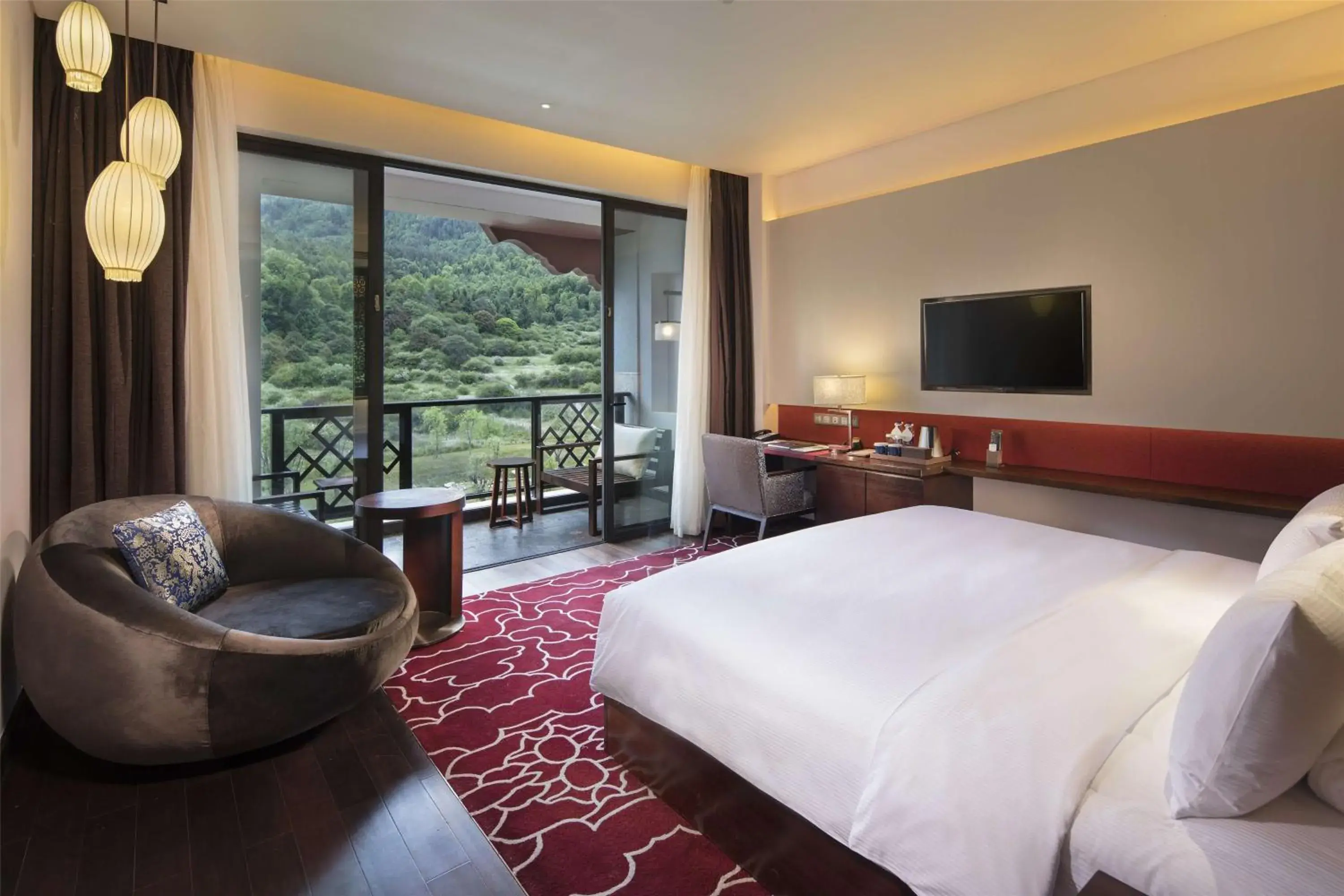 Bedroom, Bed in Hilton Linzhi Resort Bedroom, Bed in Hilton Linzhi Resort