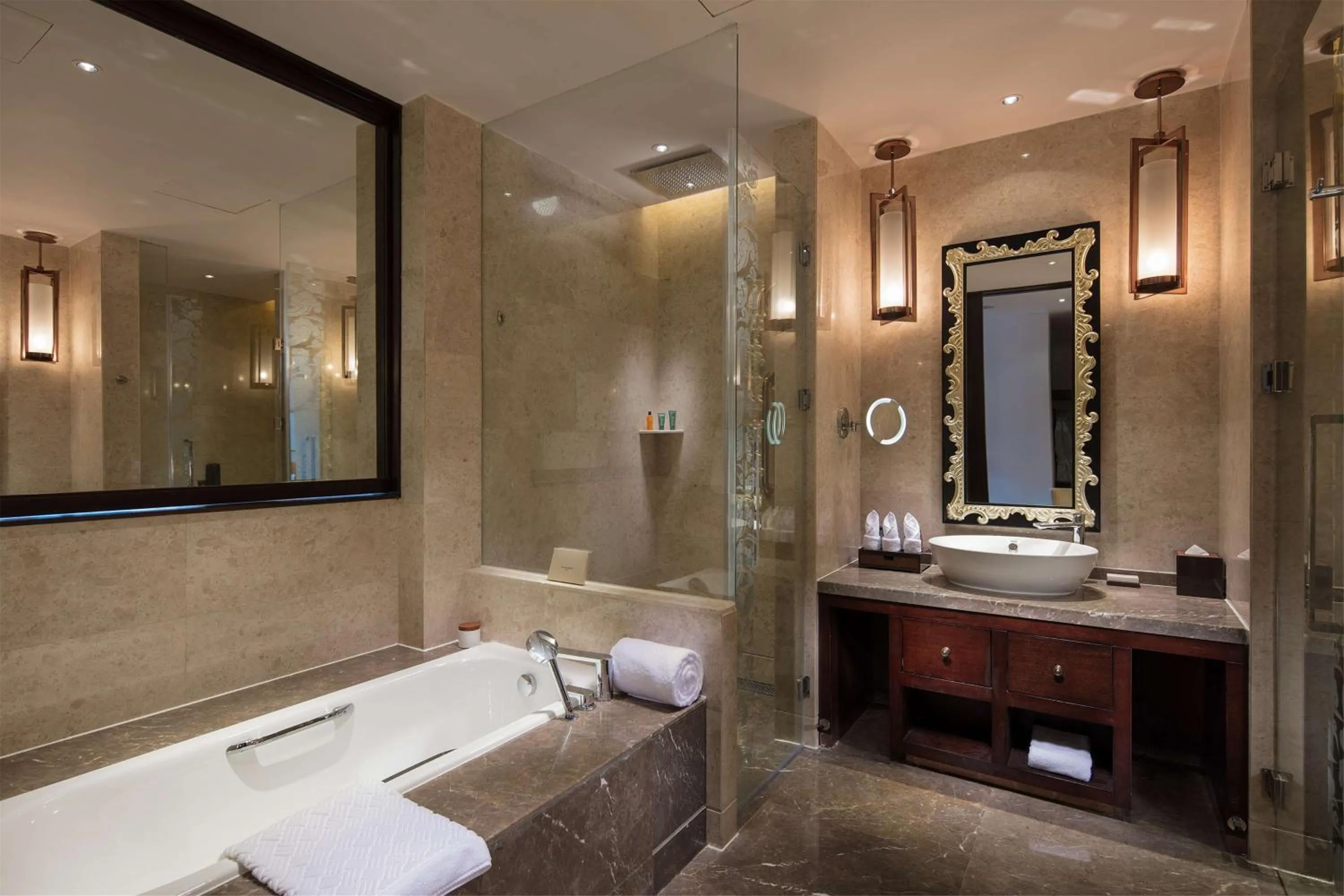 Bathroom in Hilton Linzhi Resort