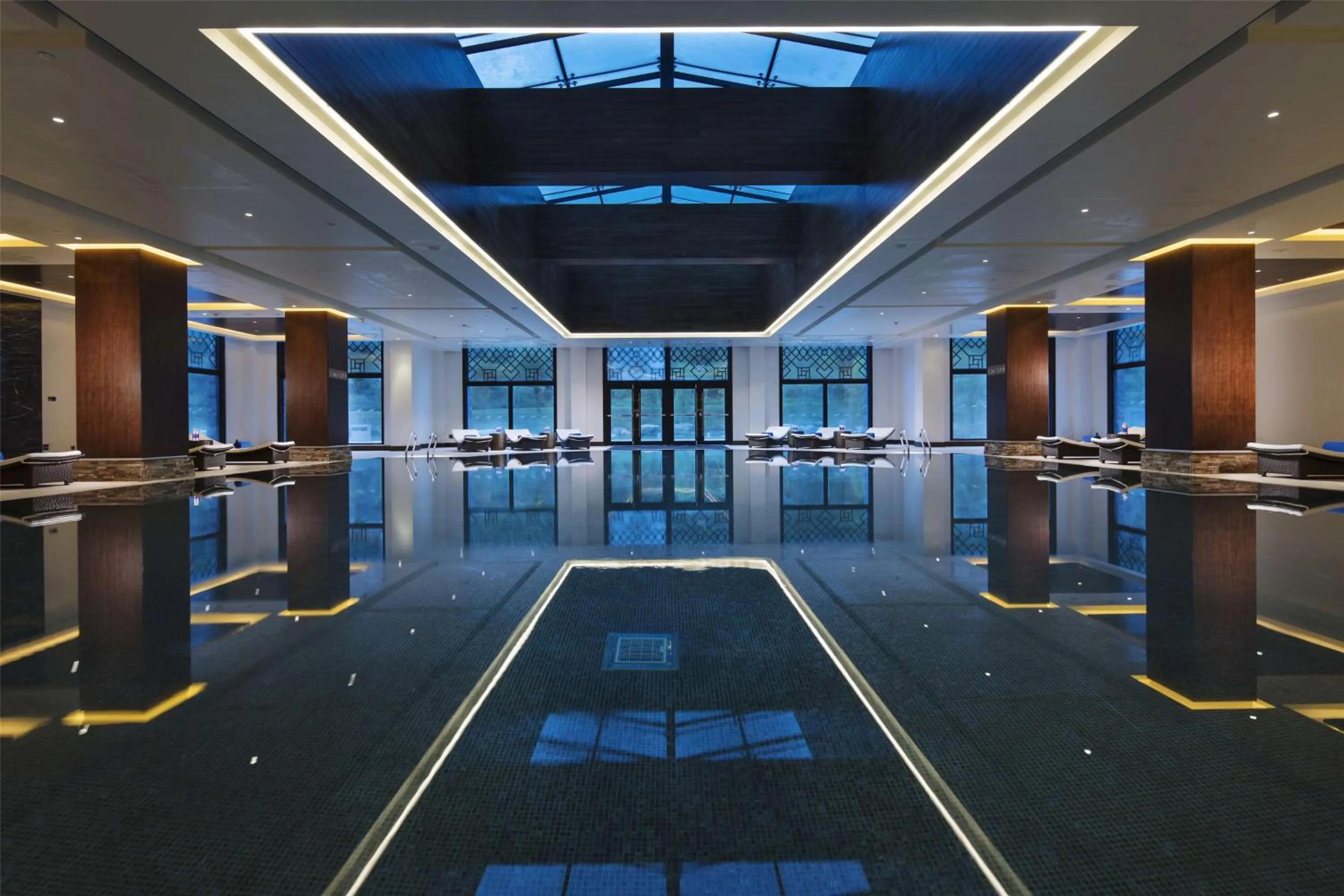 Pool view in Hilton Linzhi Resort