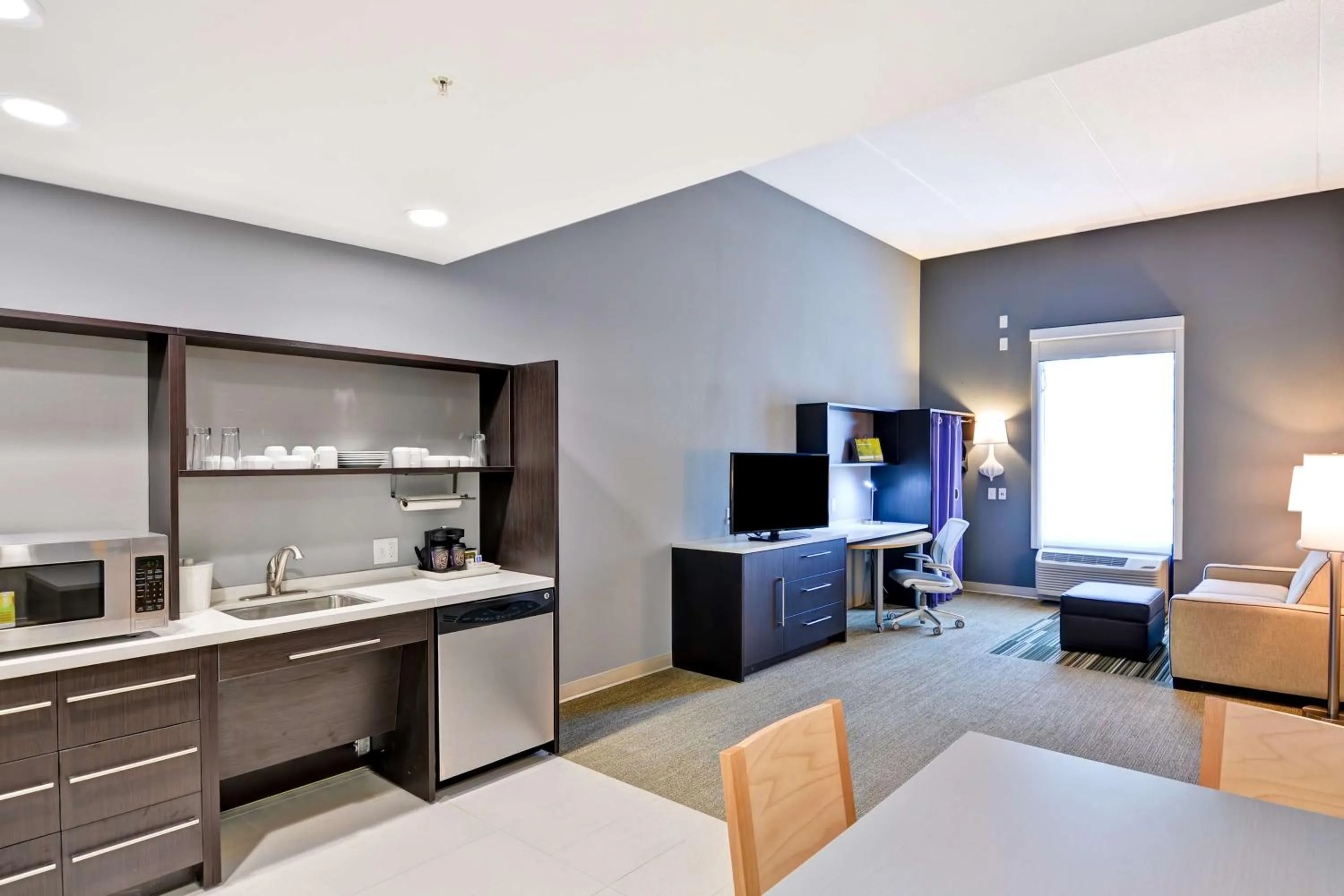 Bedroom in Home2 Suites By Hilton Stafford Quantico