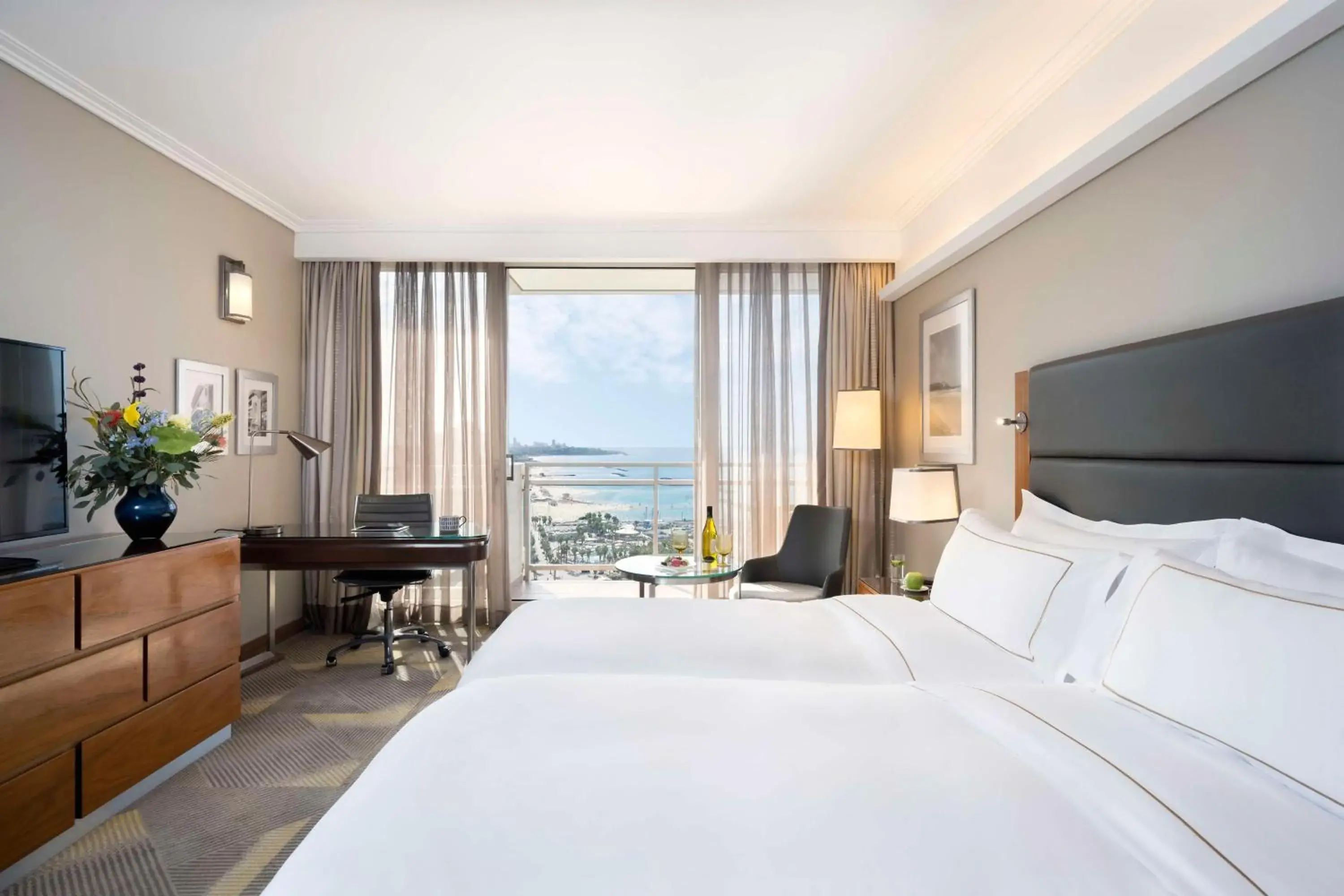 Twin Vista Room with Sea View in The Vista At Hilton Tel Aviv Twin Vista Room with Sea View in The Vista At Hilton Tel Aviv