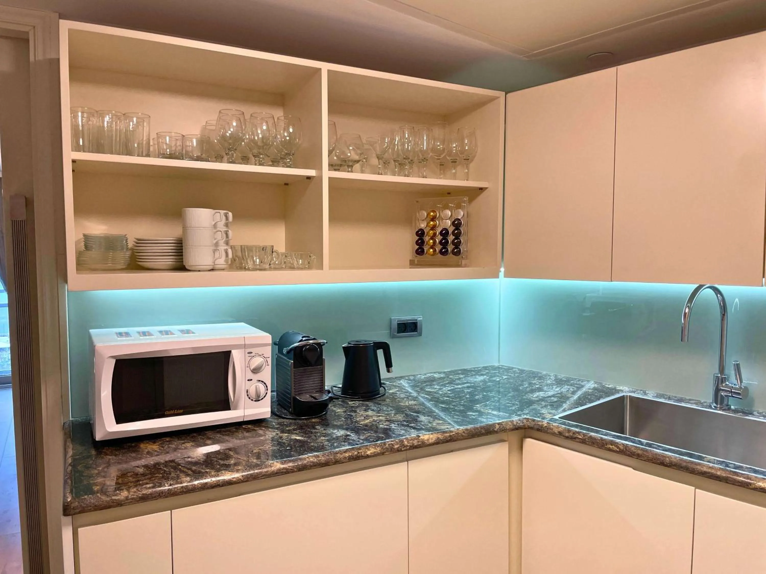 Kitchen or kitchenette in The Vista At Hilton Tel Aviv