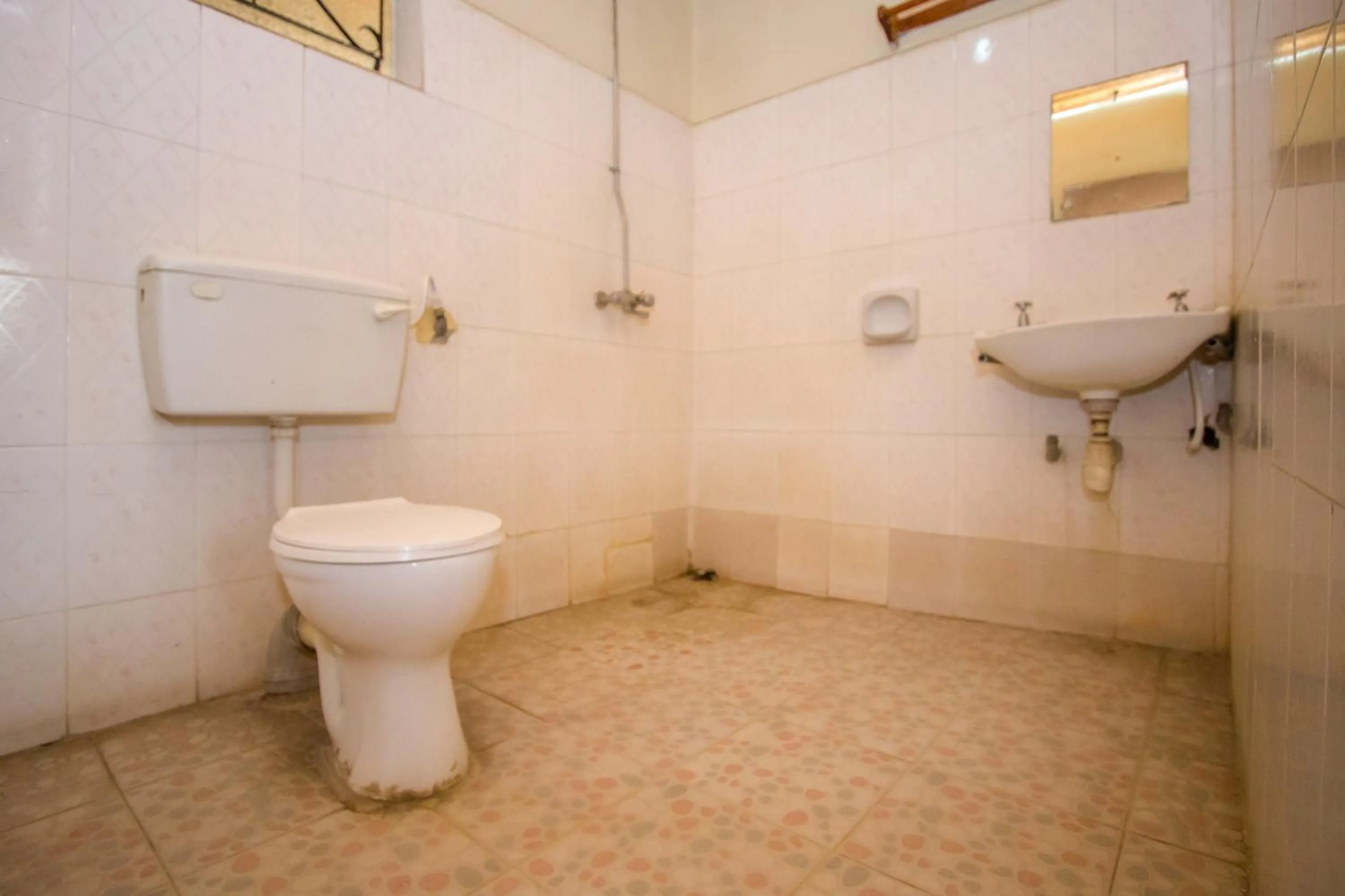 Bathroom in Hotel Genevieve