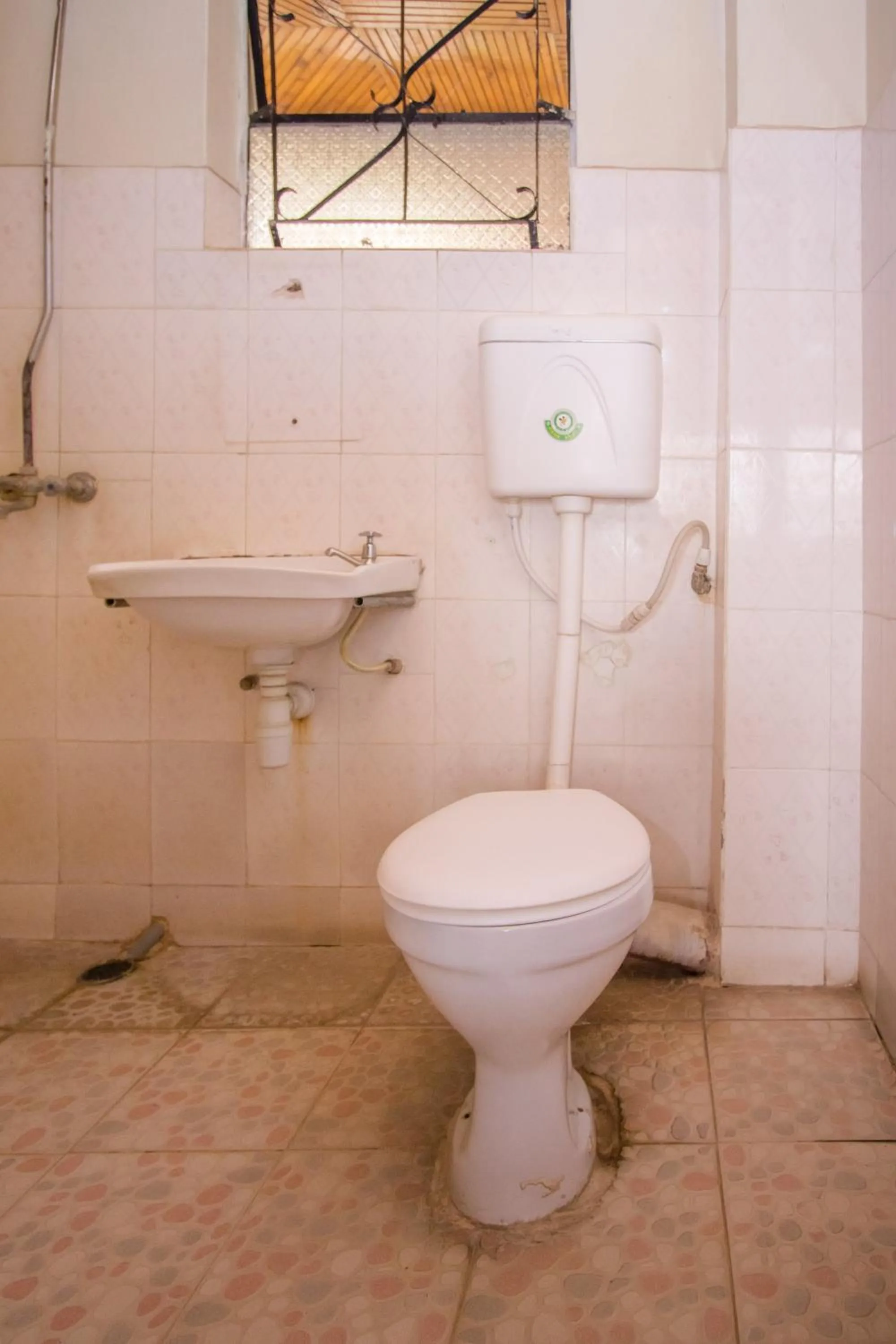 Bathroom in Hotel Genevieve