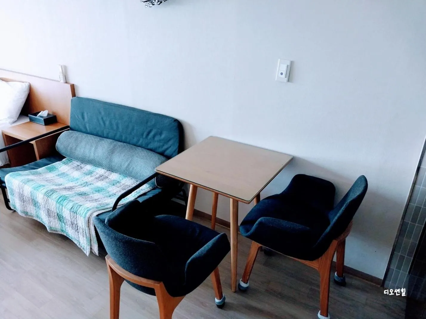 Dining area in Jeju the Ocean Hill Pension