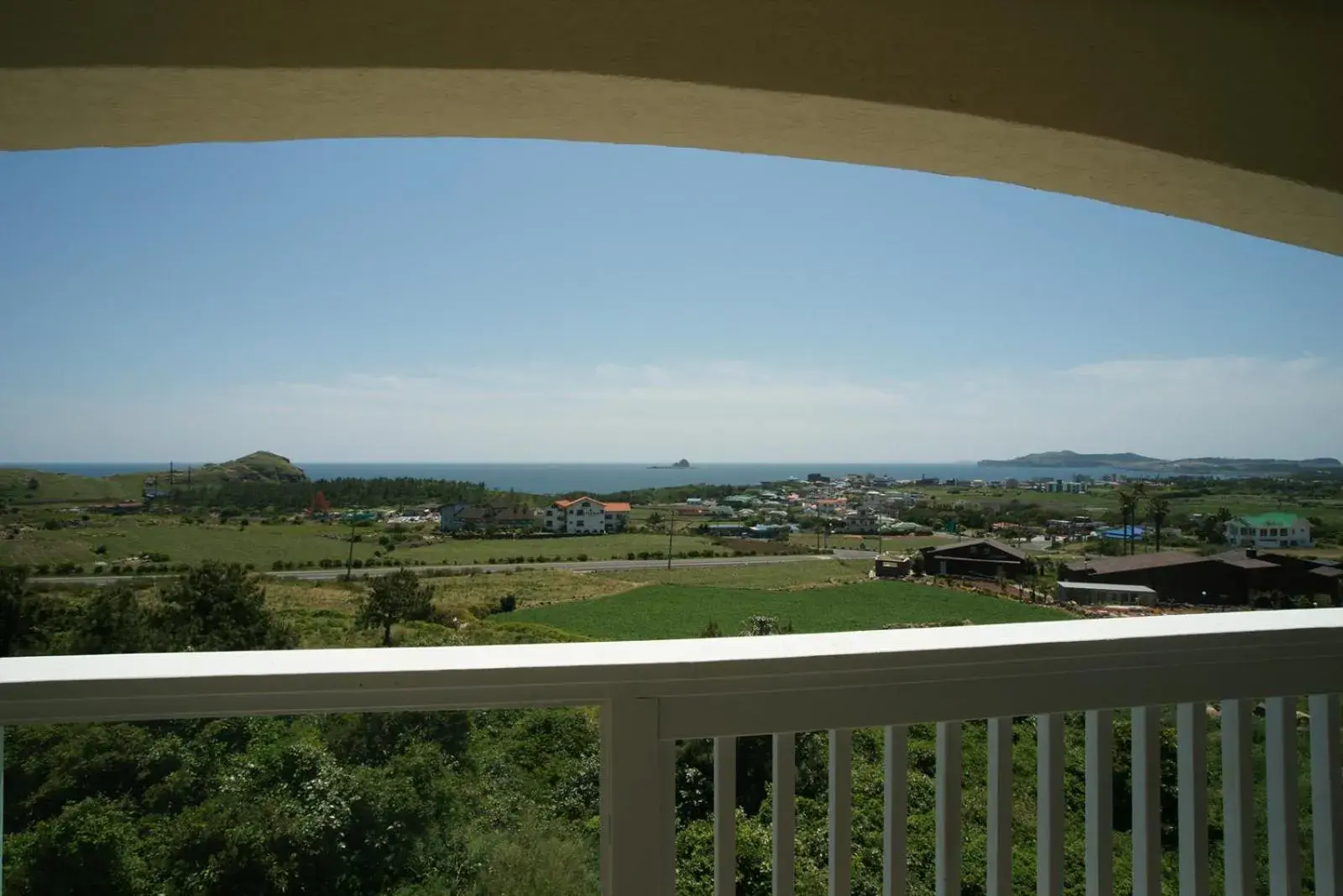 Family Room with Balcony in Jeju the Ocean Hill Pension Family Room with Balcony in Jeju the Ocean Hill Pension