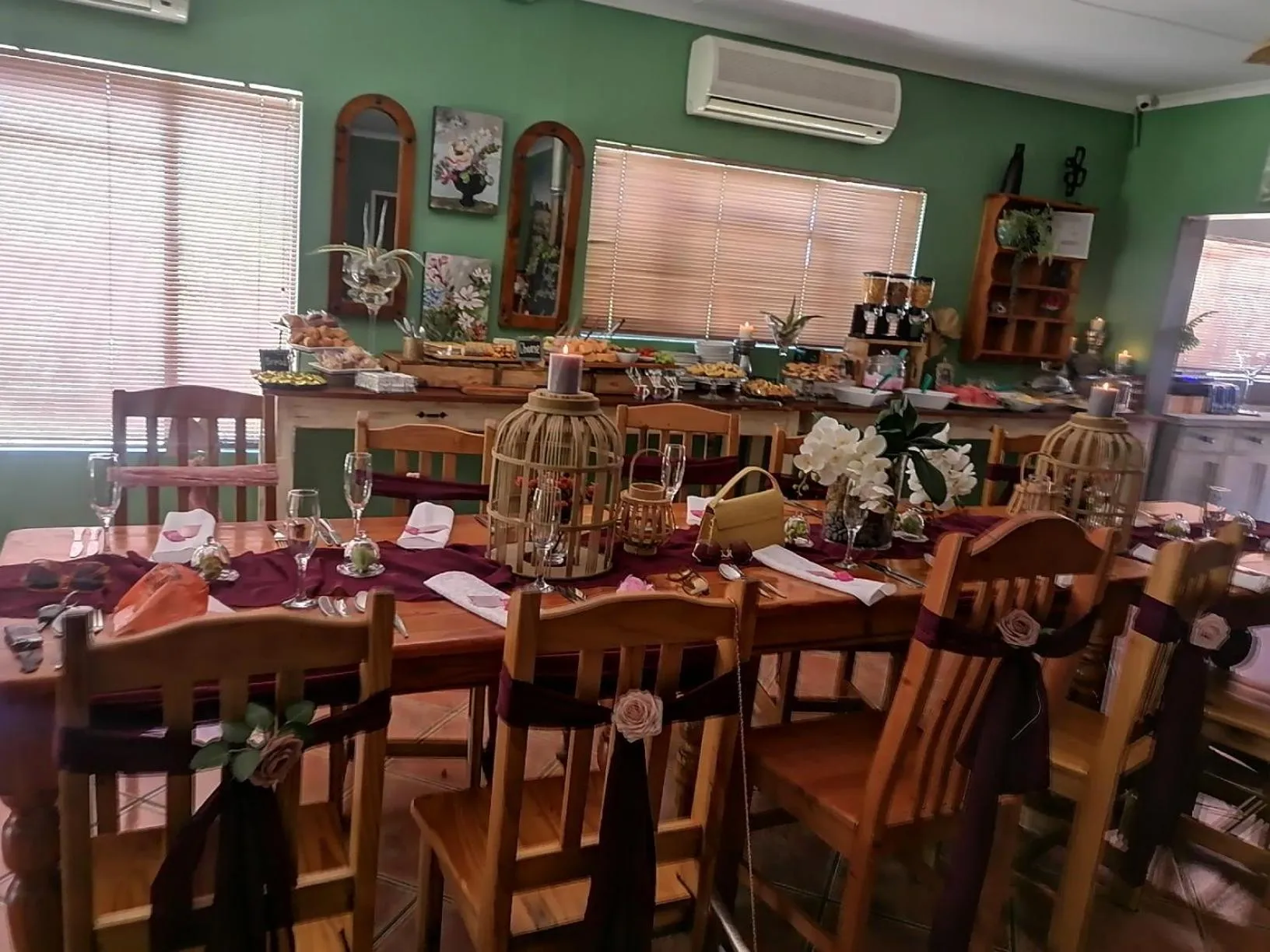 Breakfast in Daisy Country Lodge