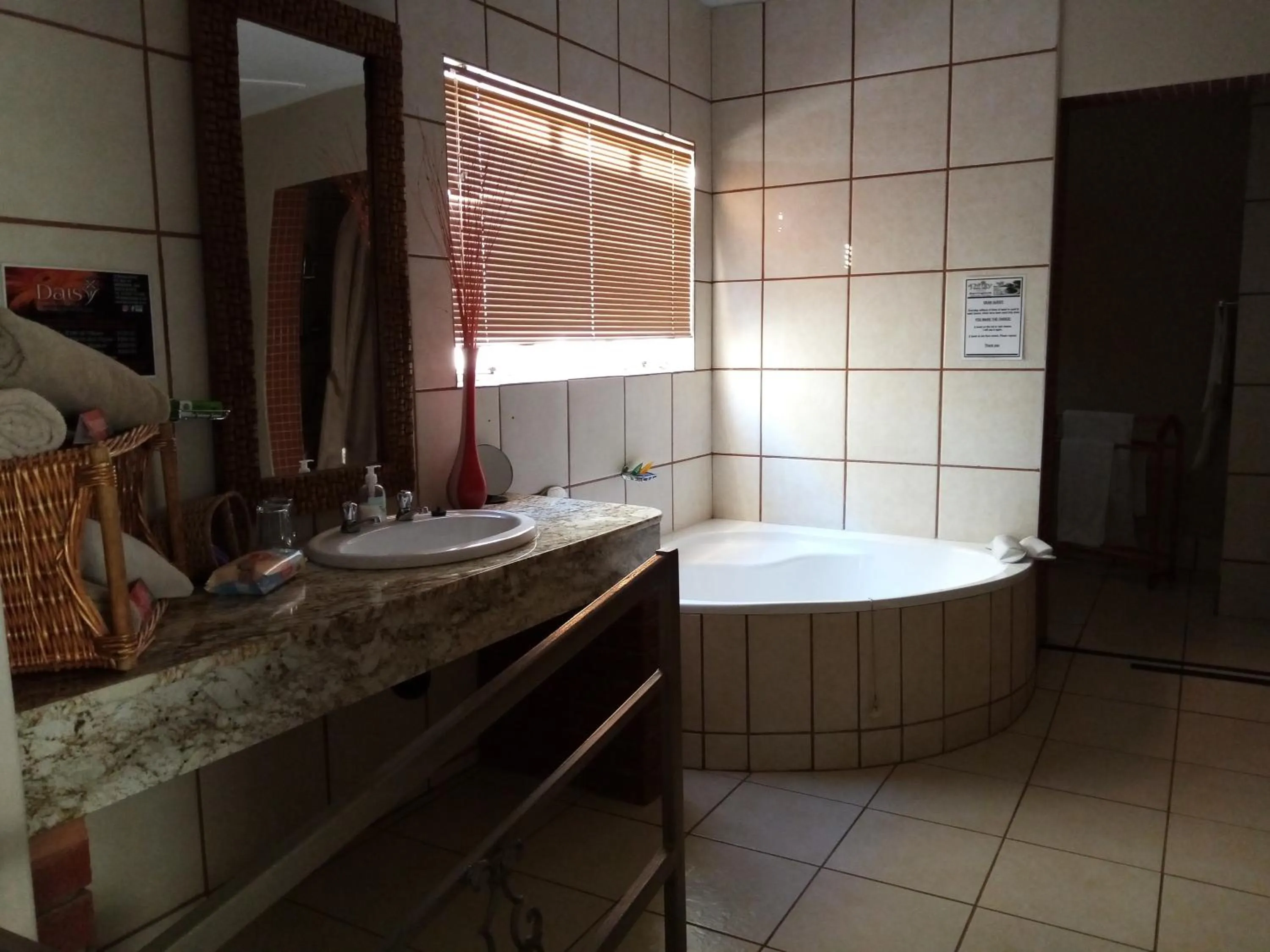 Bathroom in Daisy Country Lodge