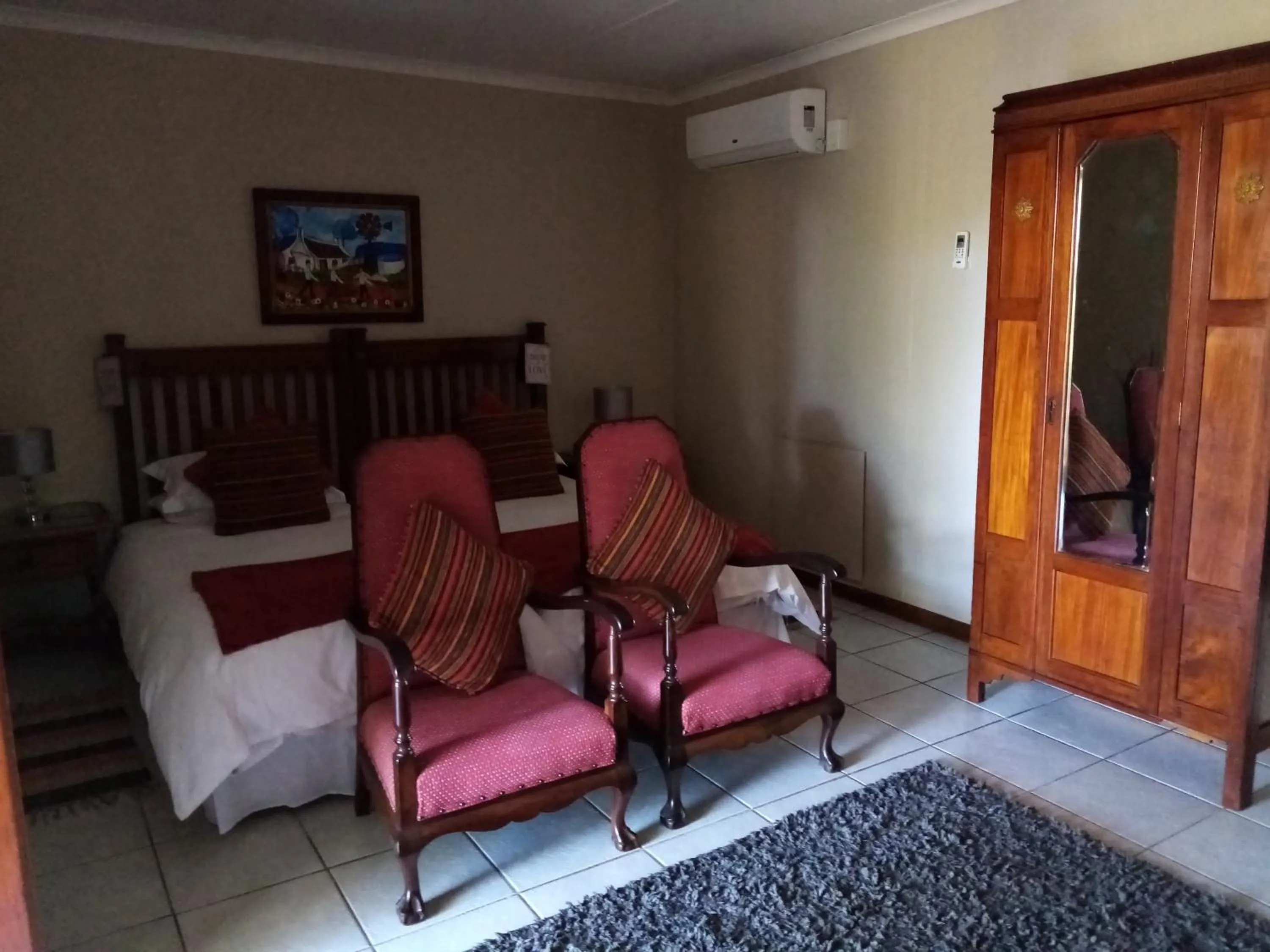 Seating area in Daisy Country Lodge