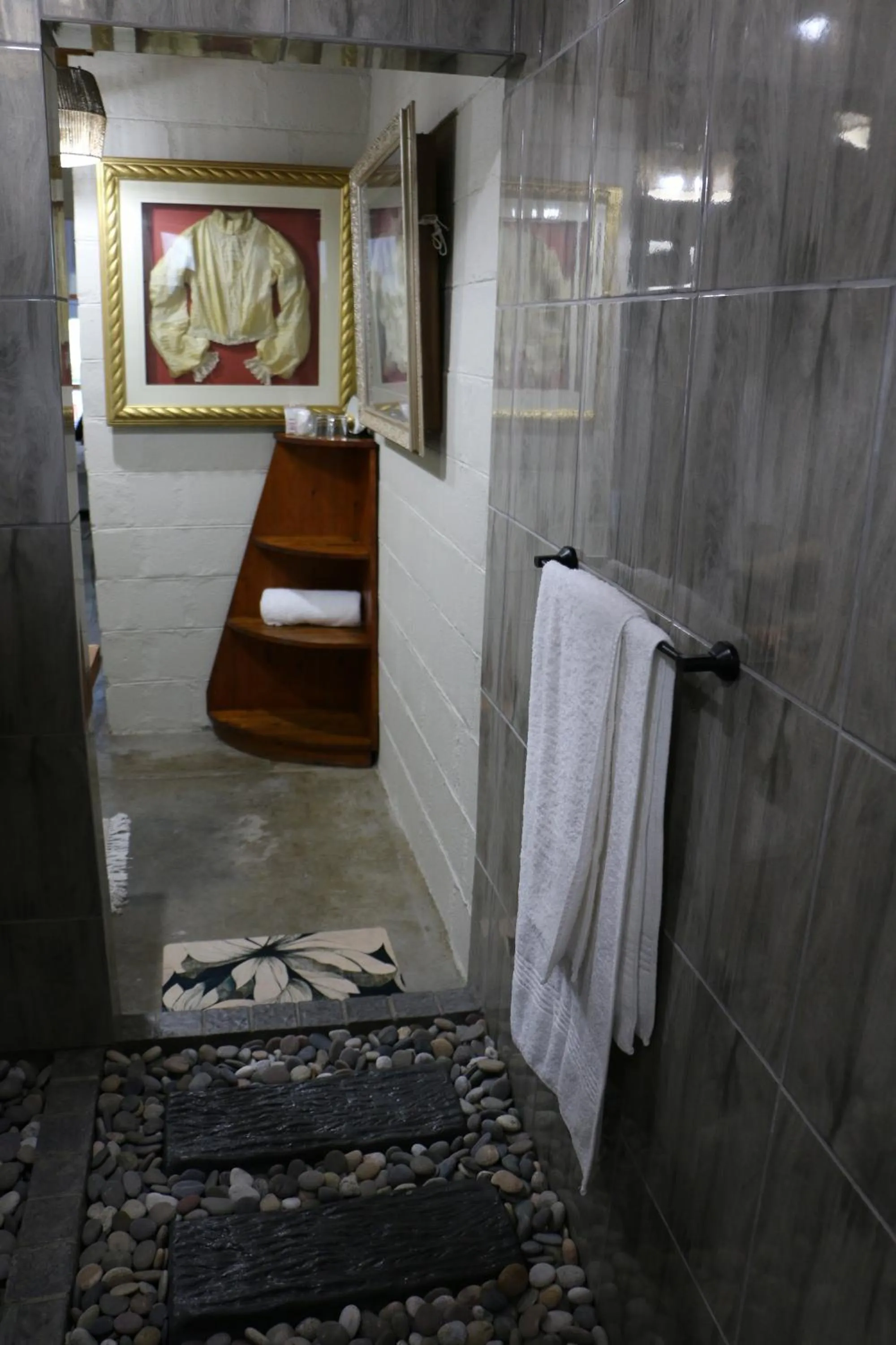 Bathroom in Daisy Country Lodge