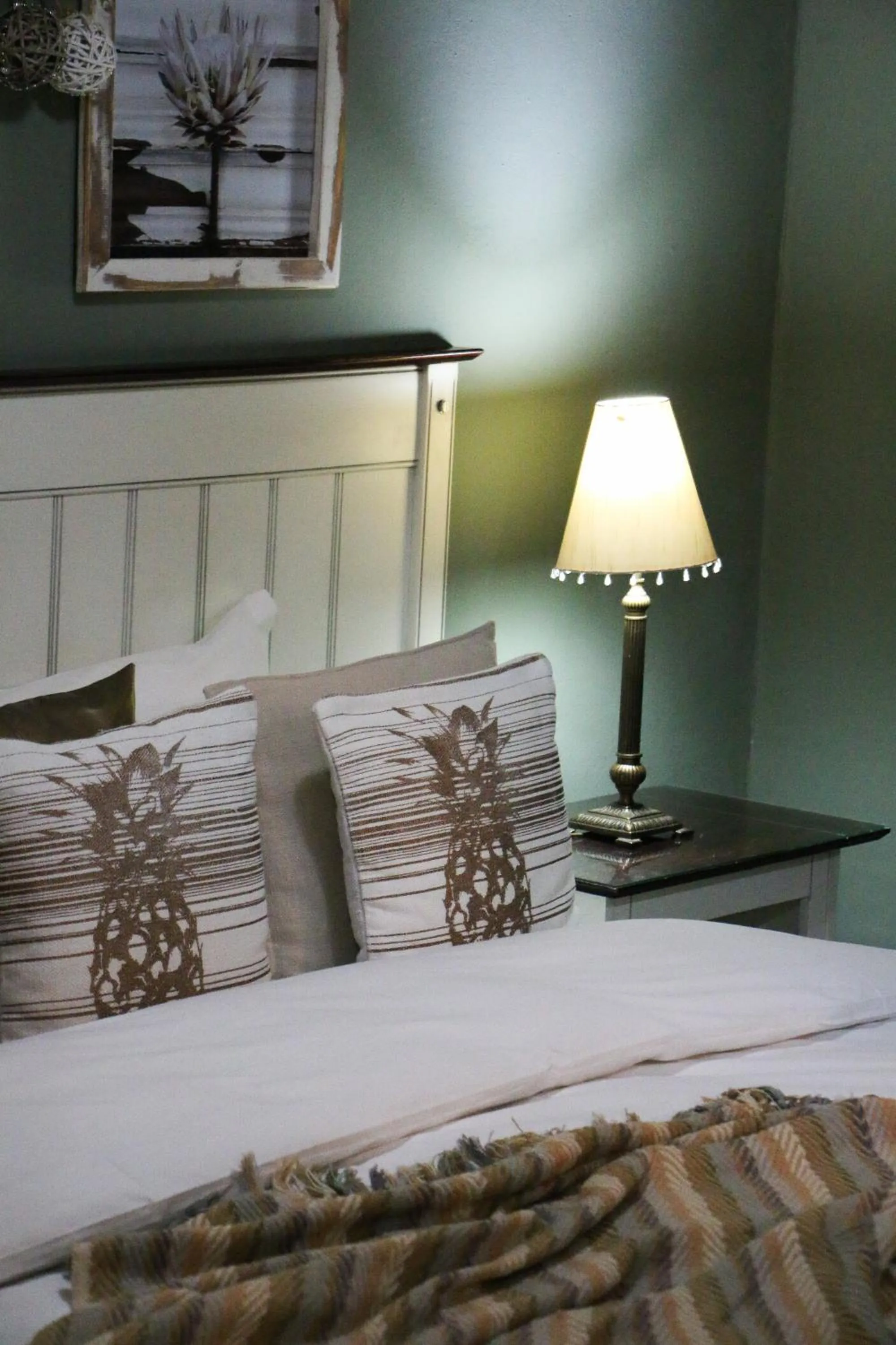 Bed in Daisy Country Lodge