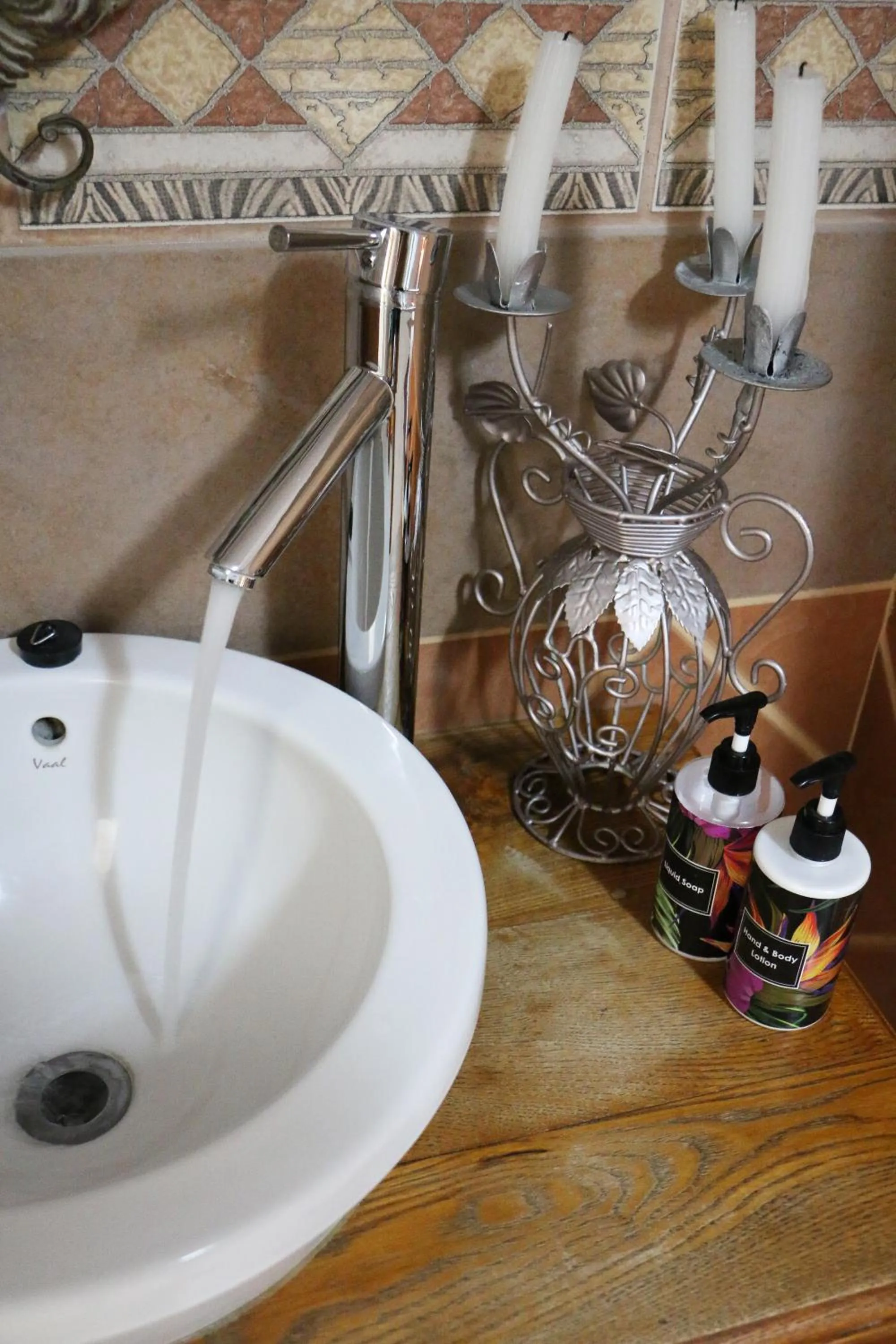 Bathroom in Daisy Country Lodge