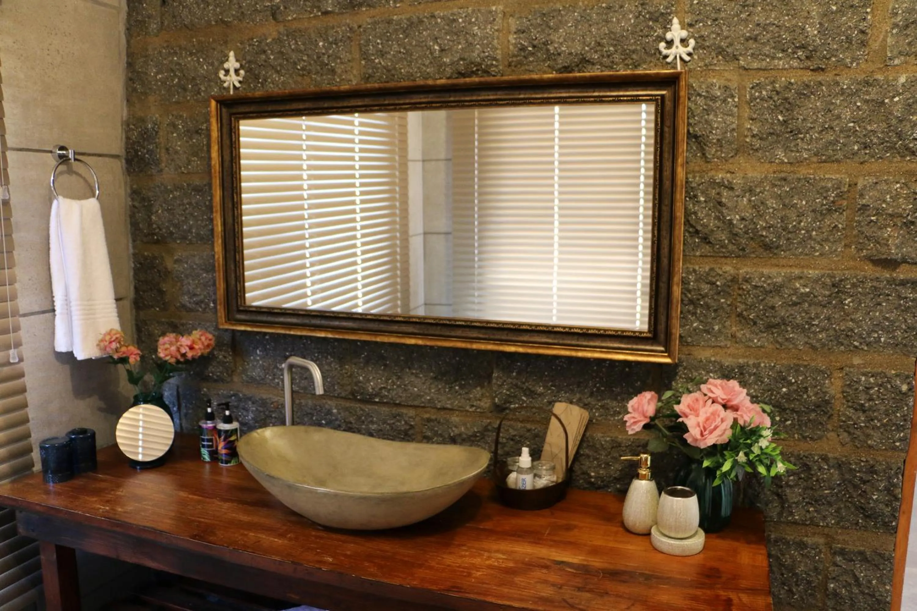 Bathroom in Daisy Country Lodge