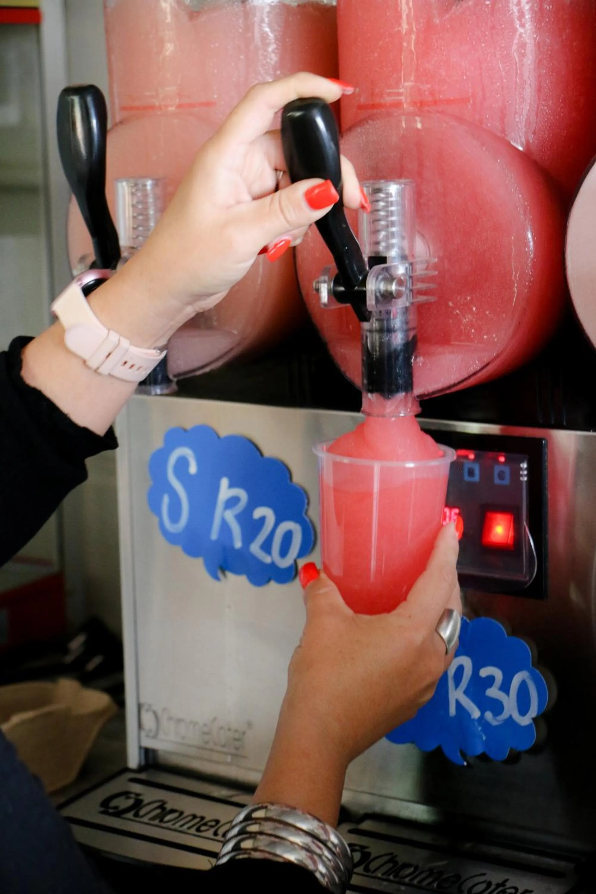 Food and drinks in Daisy Country Lodge