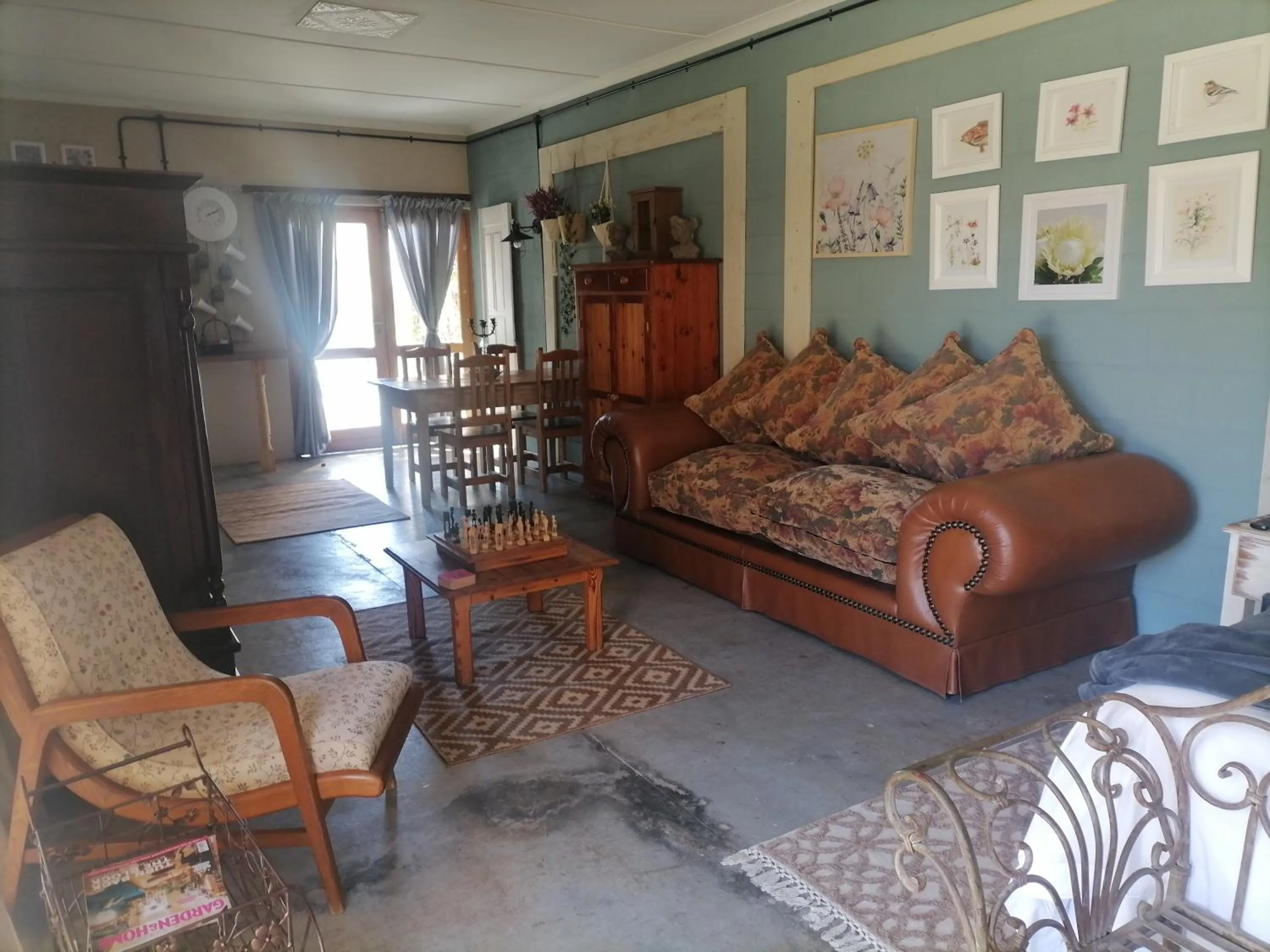 Living room in Daisy Country Lodge