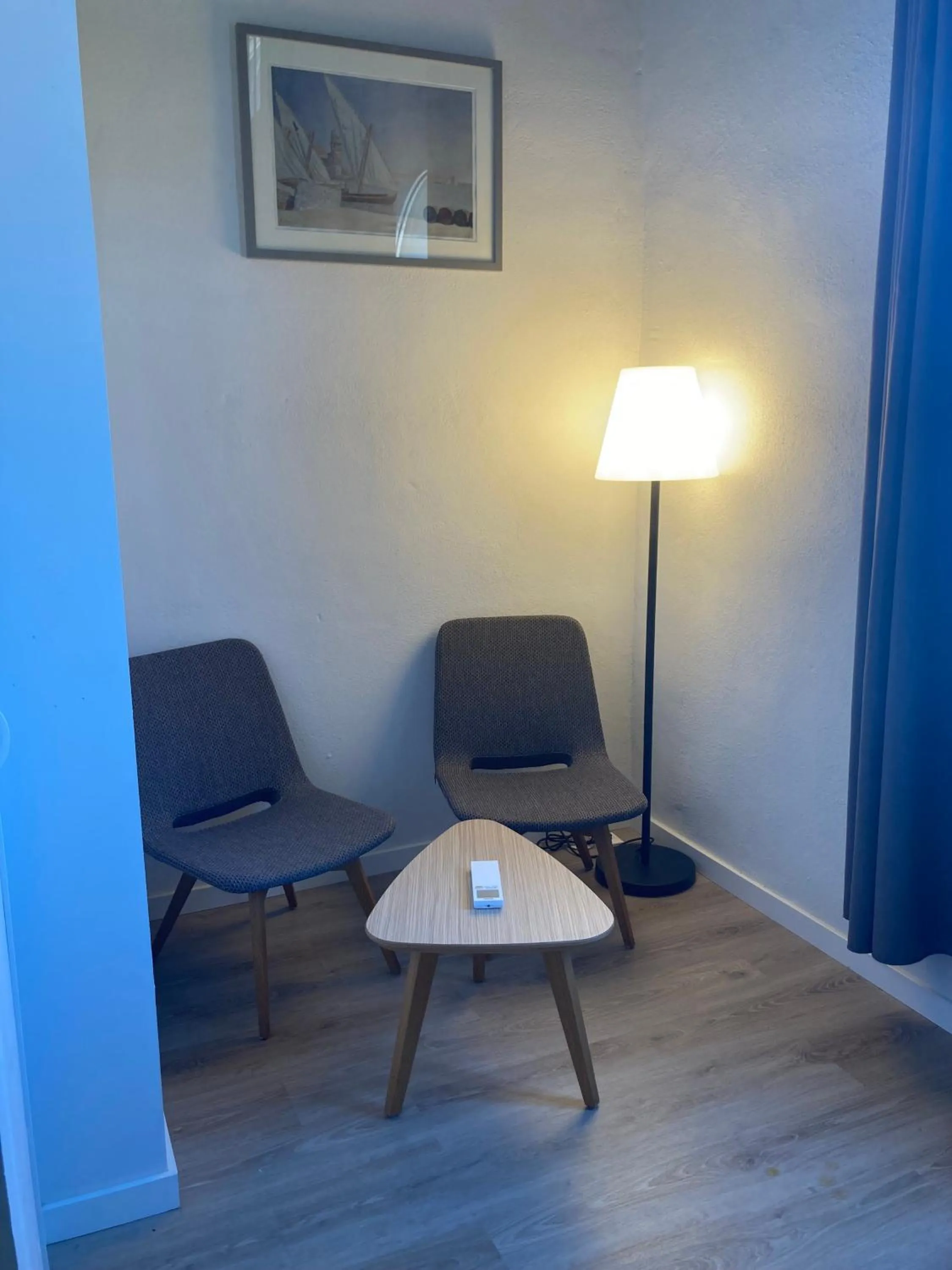 Seating area in Hotel Le Bon Port