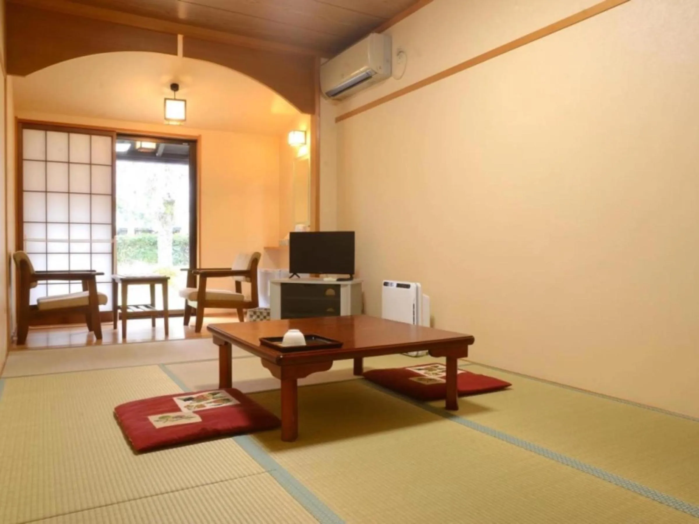 Photo of the whole room in Hiyoshi Forest Resort Yamanoie