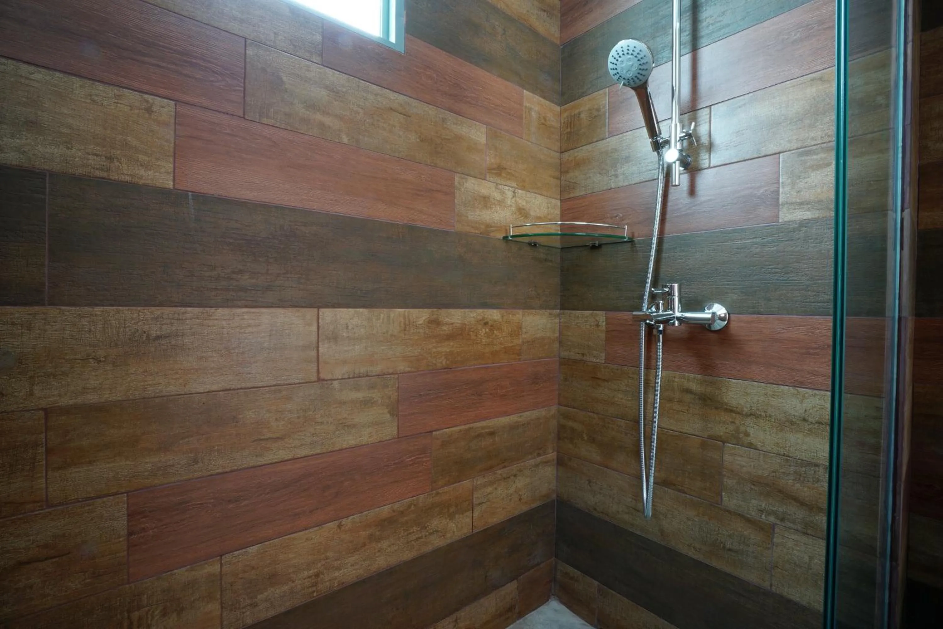 Shower in five6 Hotel Splendour