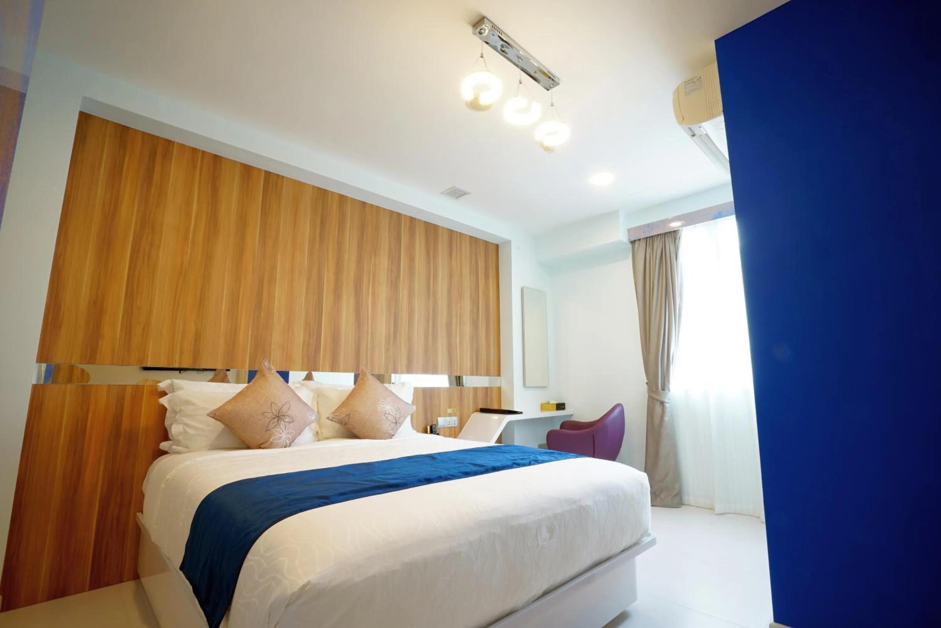 Bed in five6 Hotel Splendour