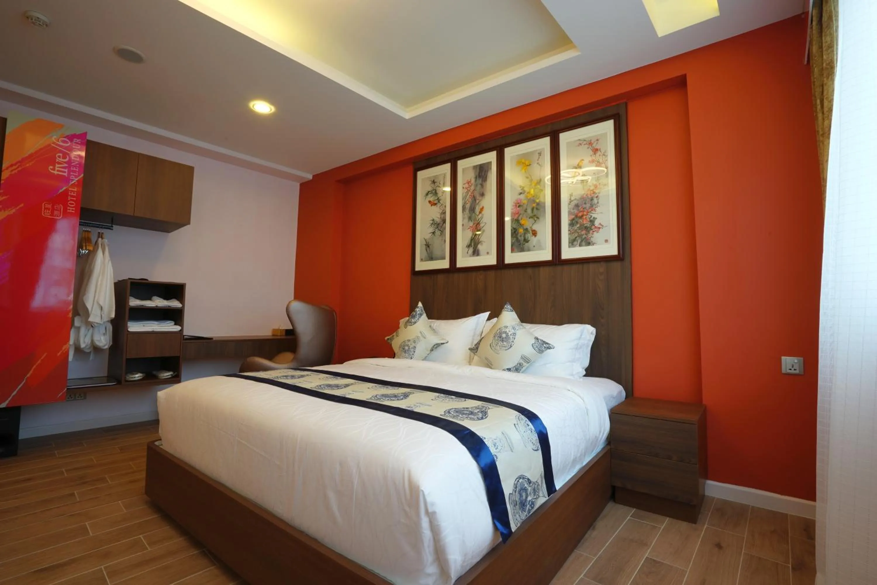 Bed in five6 Hotel Splendour