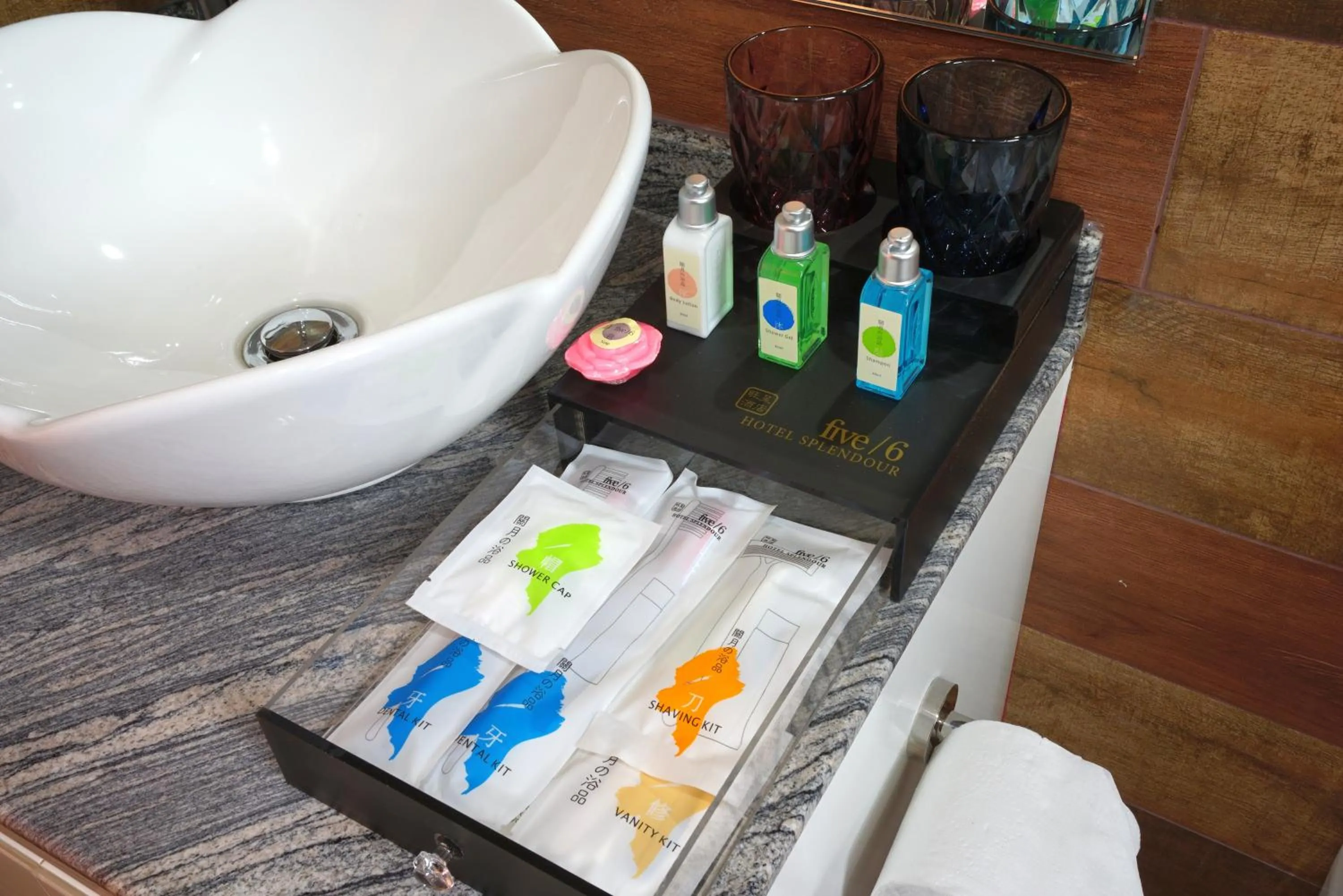 Bathroom in five6 Hotel Splendour