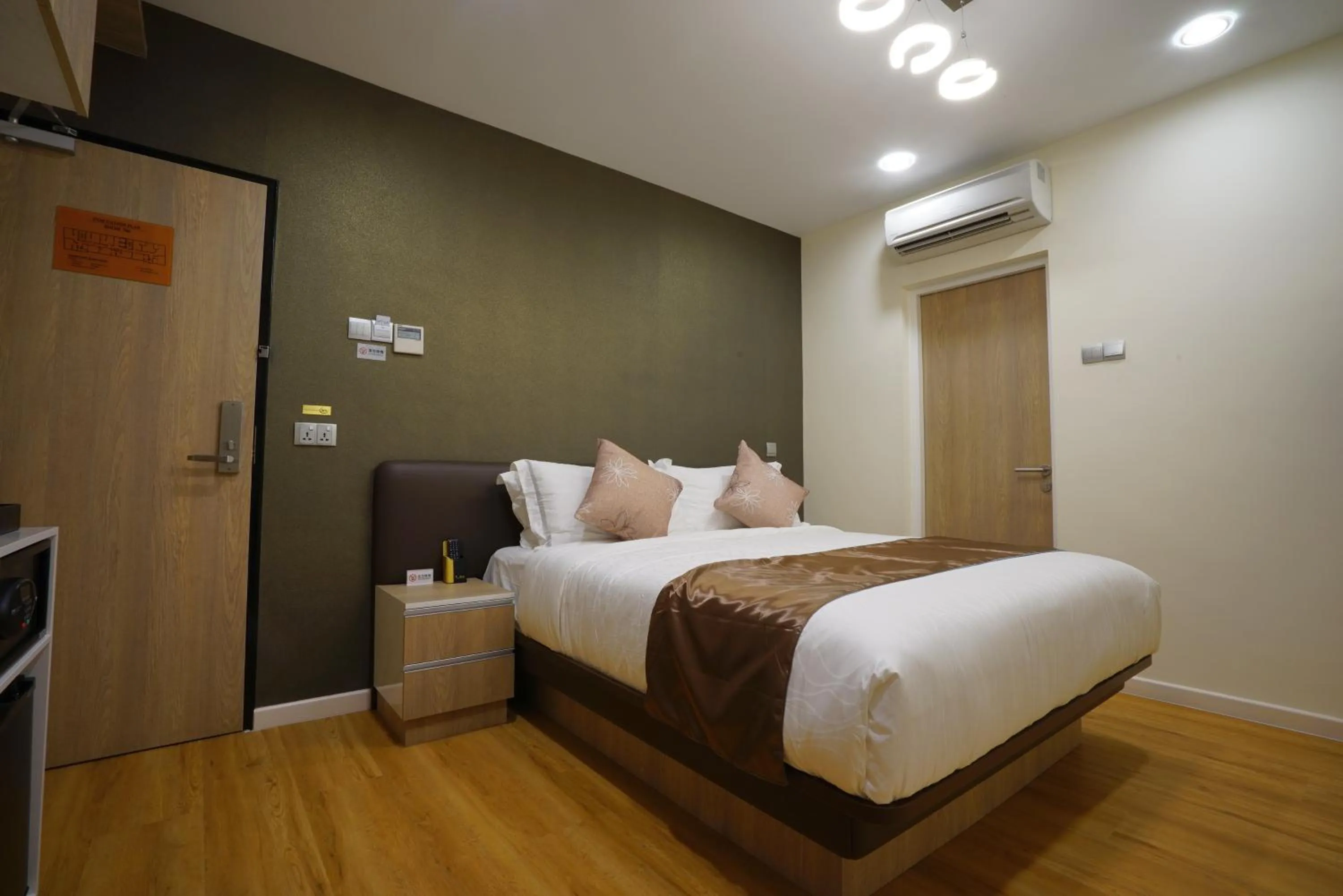 Bed in five6 Hotel Splendour