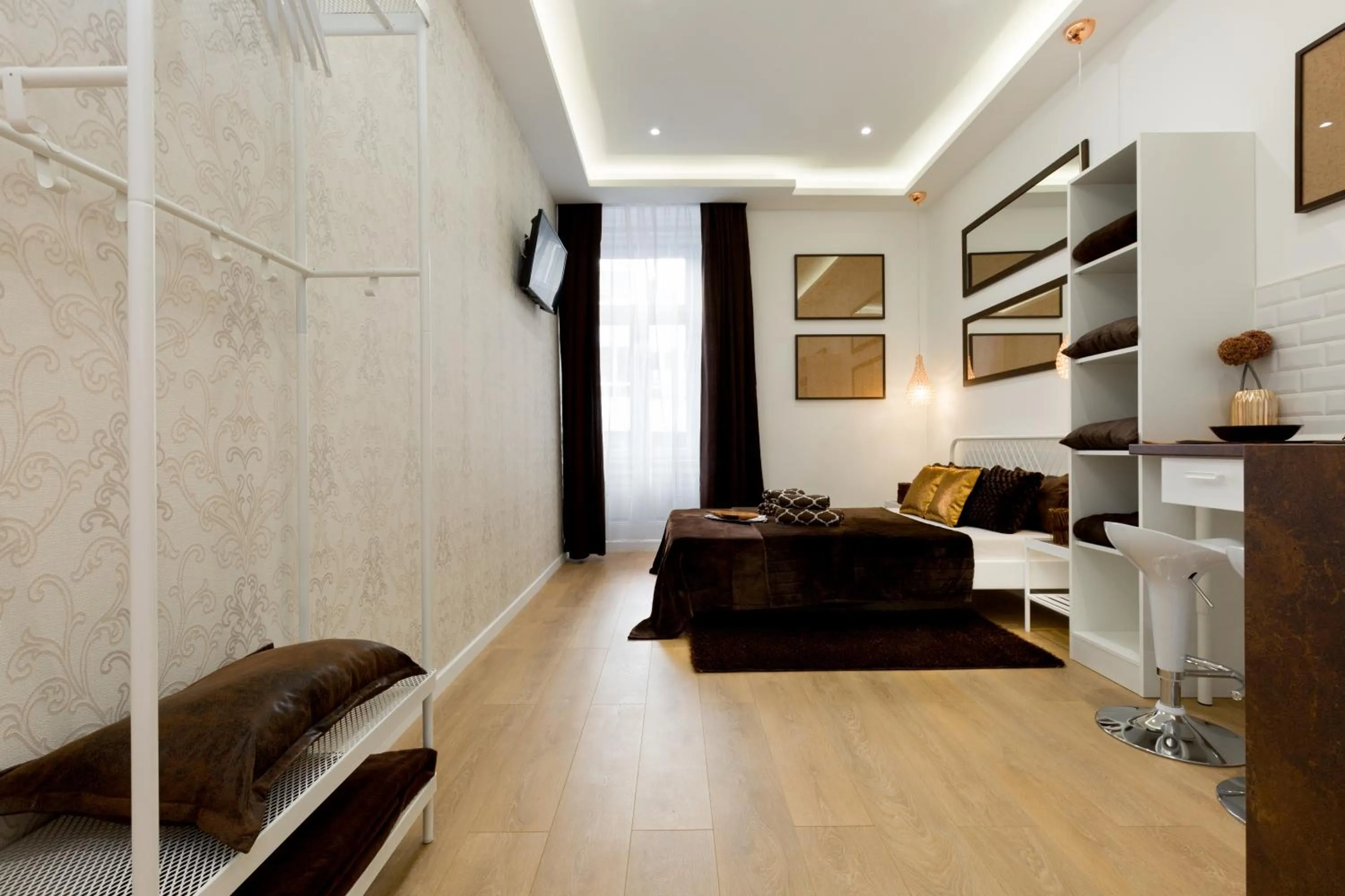 Photo of the whole room in Budapest Holidays Fashion