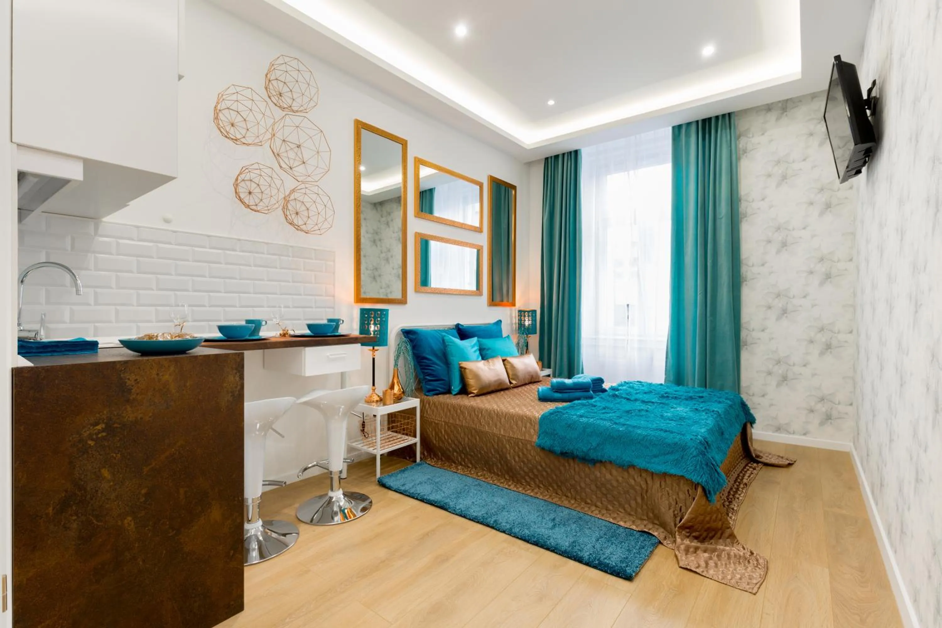 Photo of the whole room, Bed in Budapest Holidays Fashion