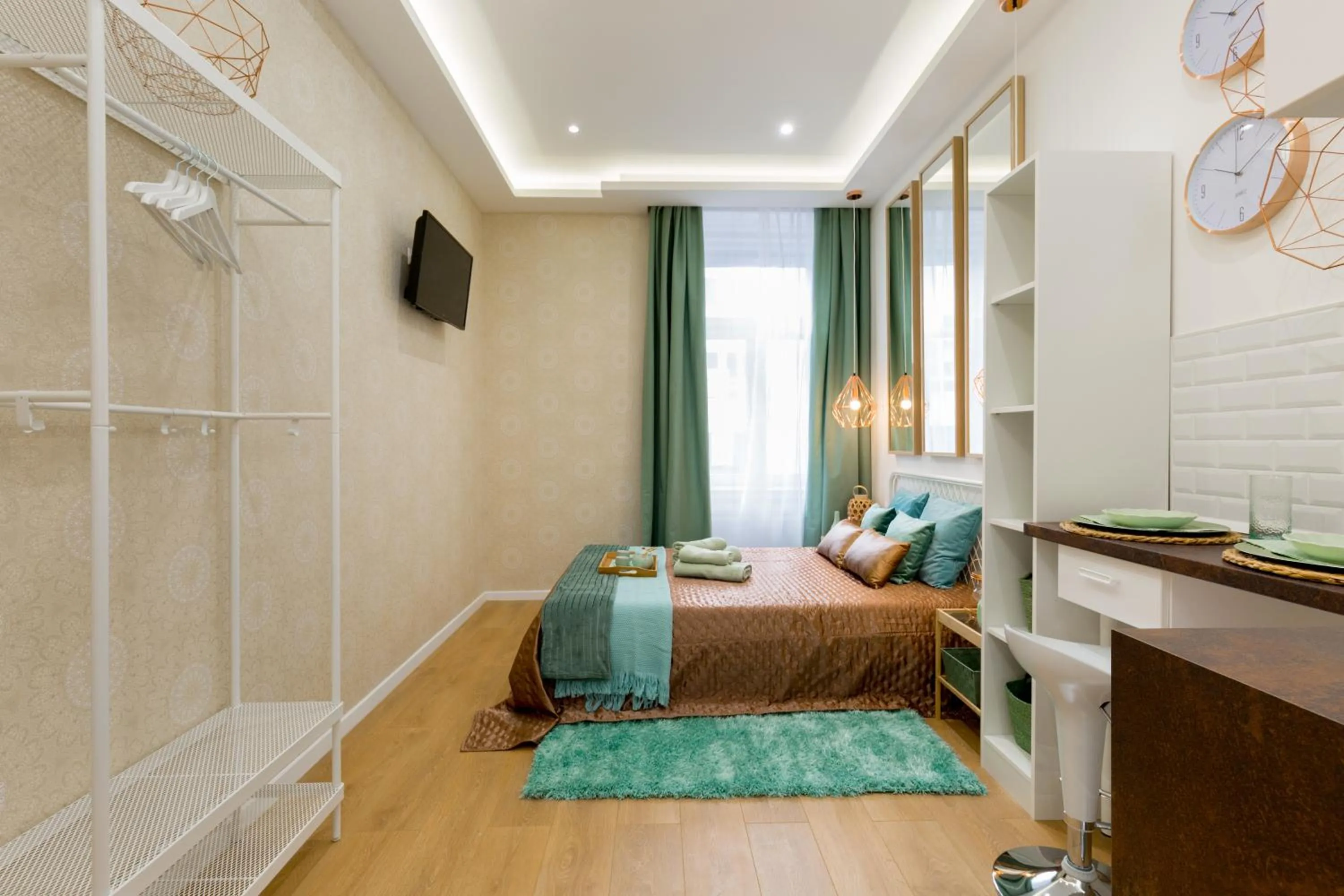 Photo of the whole room, Bed in Budapest Holidays Fashion