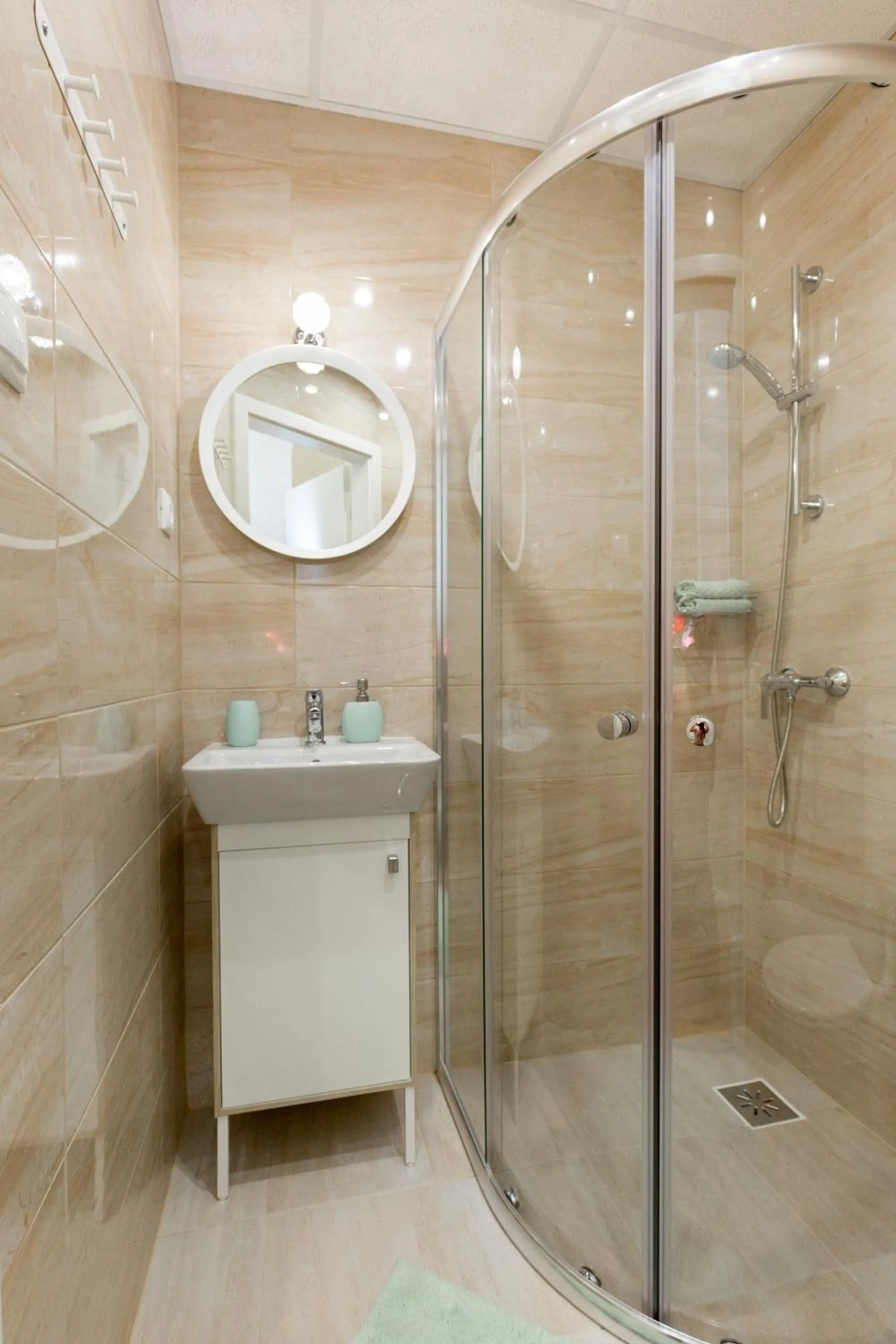 Bathroom in Budapest Holidays Fashion