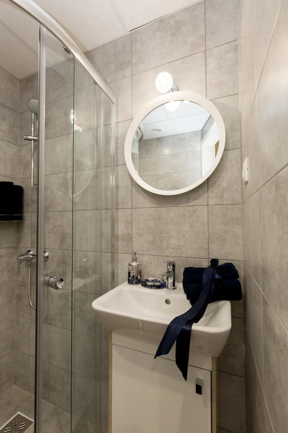 Bathroom in Budapest Holidays Fashion