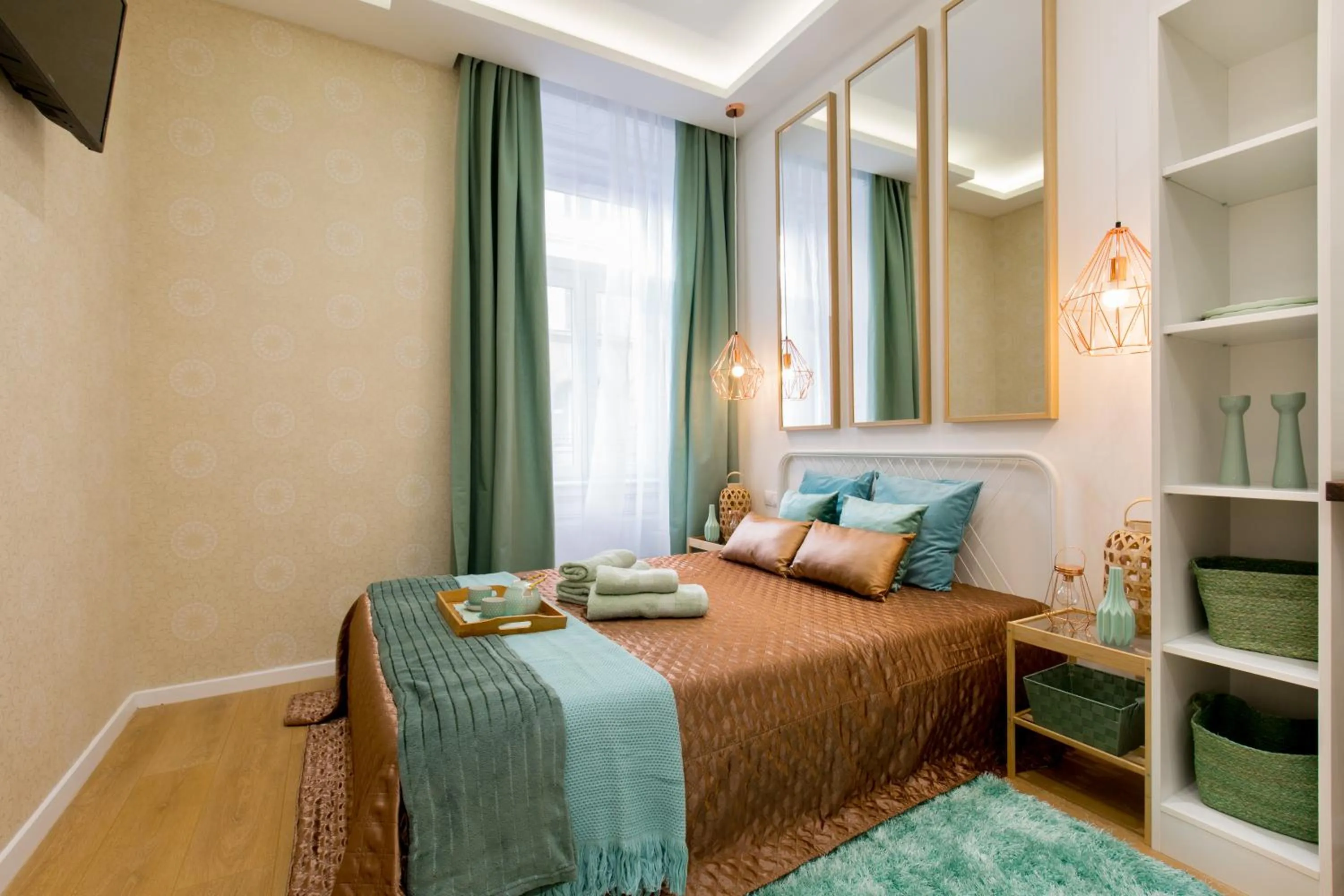 Photo of the whole room, Bed in Budapest Holidays Fashion