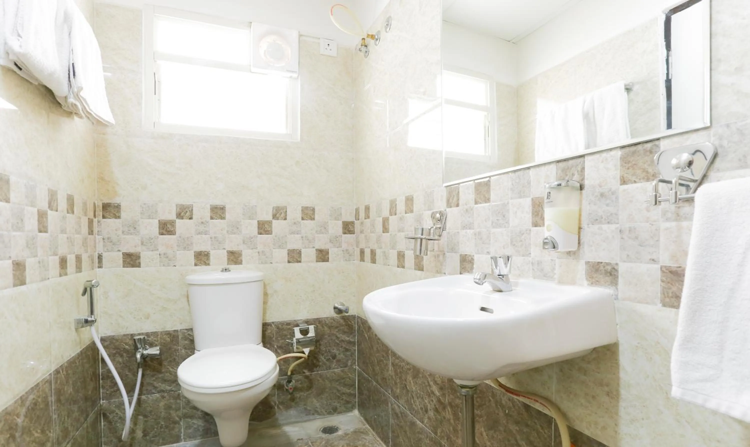 Bathroom in Itsy Hotels Worldtree Bellandur