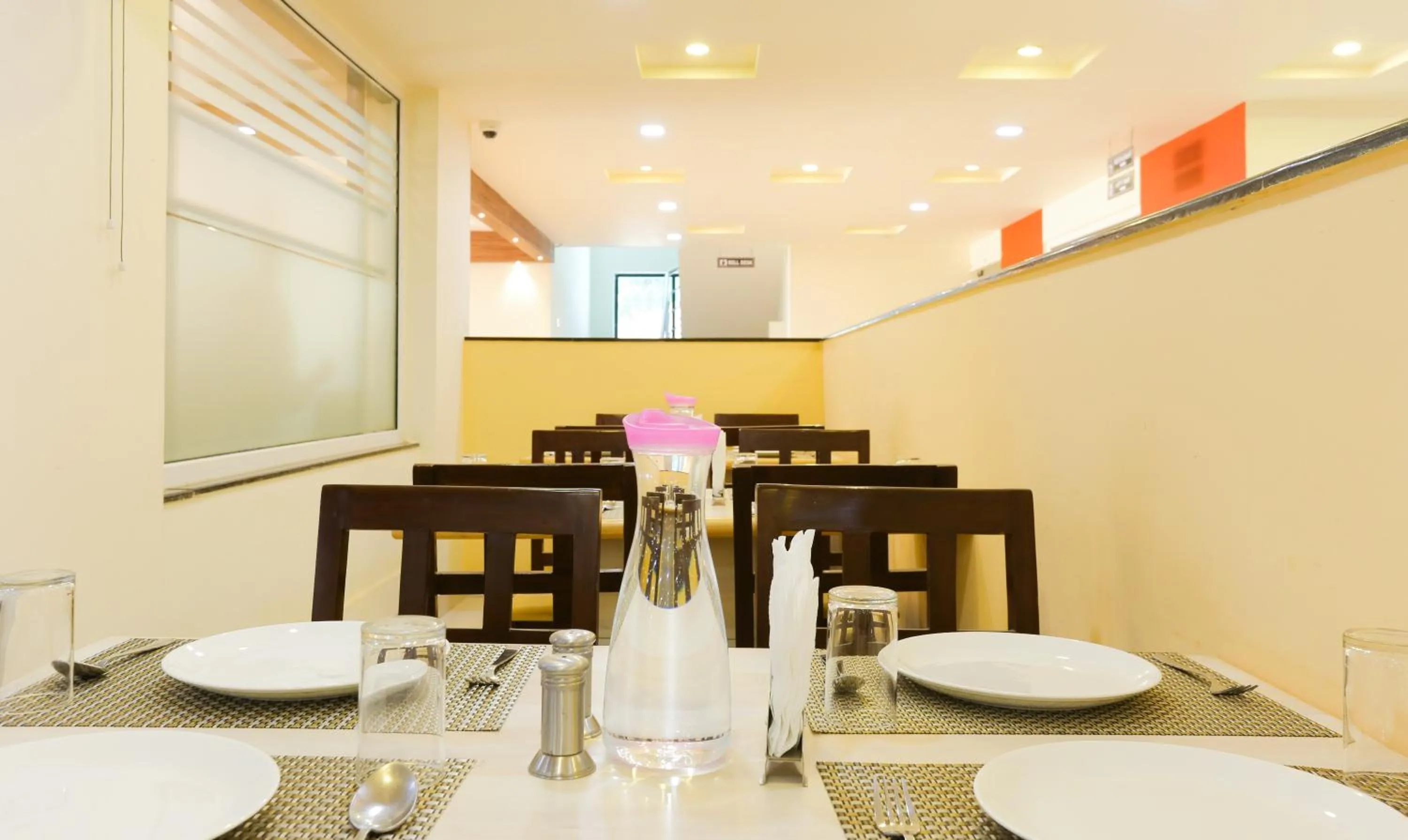Restaurant/places to eat in Itsy Hotels Worldtree Bellandur