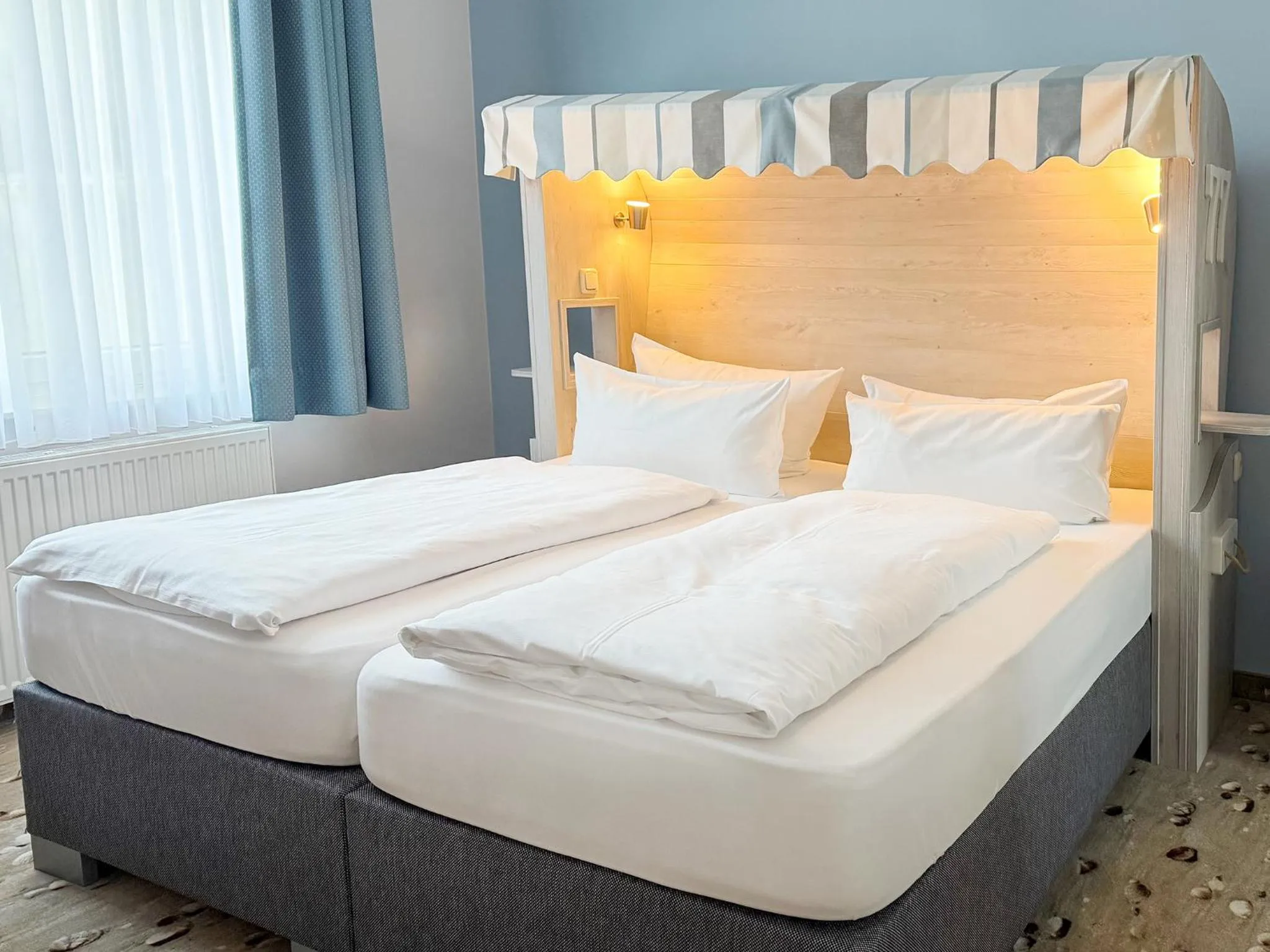 Bed in DORMERO Hotel Wilhelmshaven