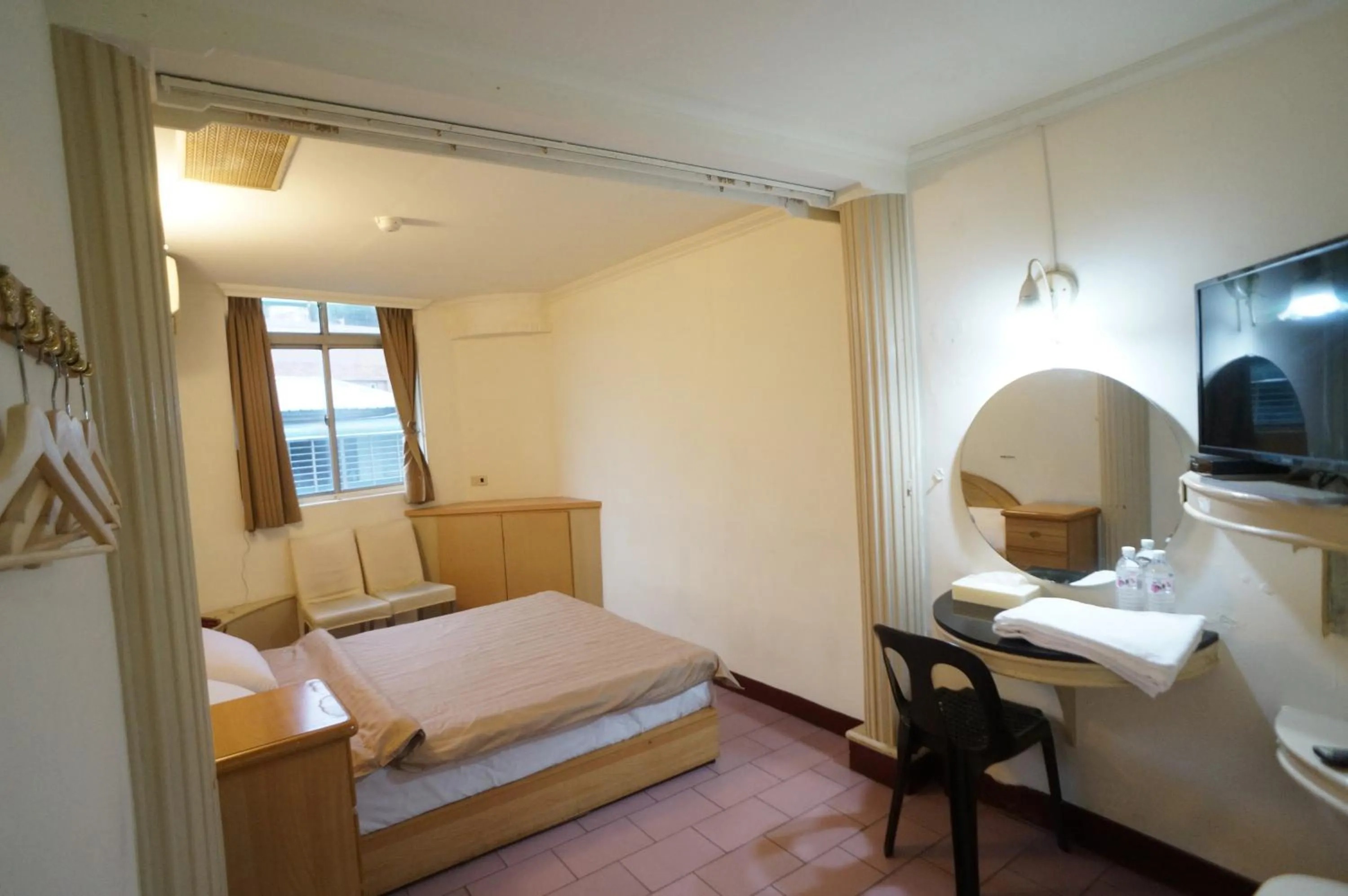 bunk bed, Bed in Yi Yuan Hotel