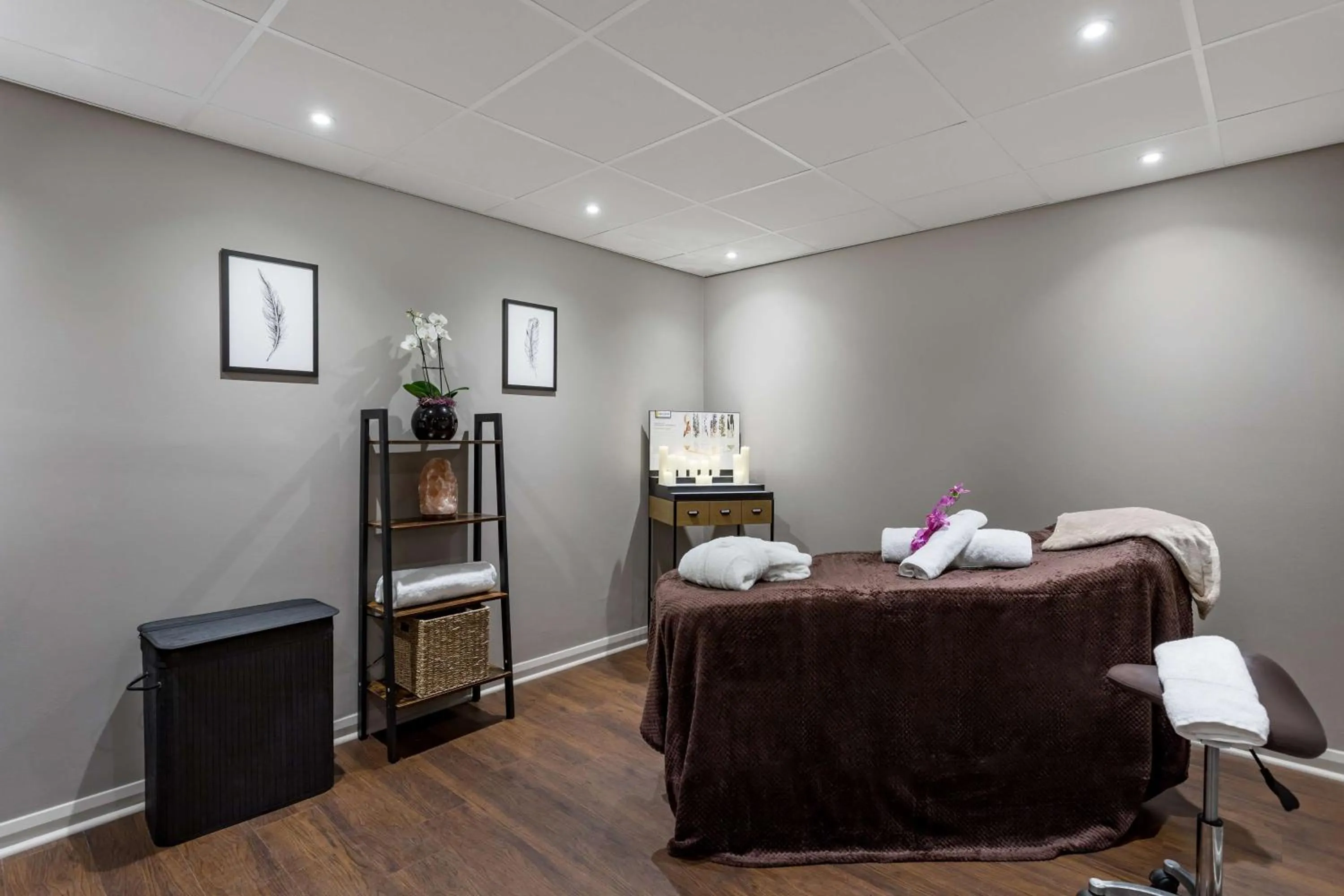 Fitness centre/facilities, Bed in Radisson Blu Hotel London Stansted Airport