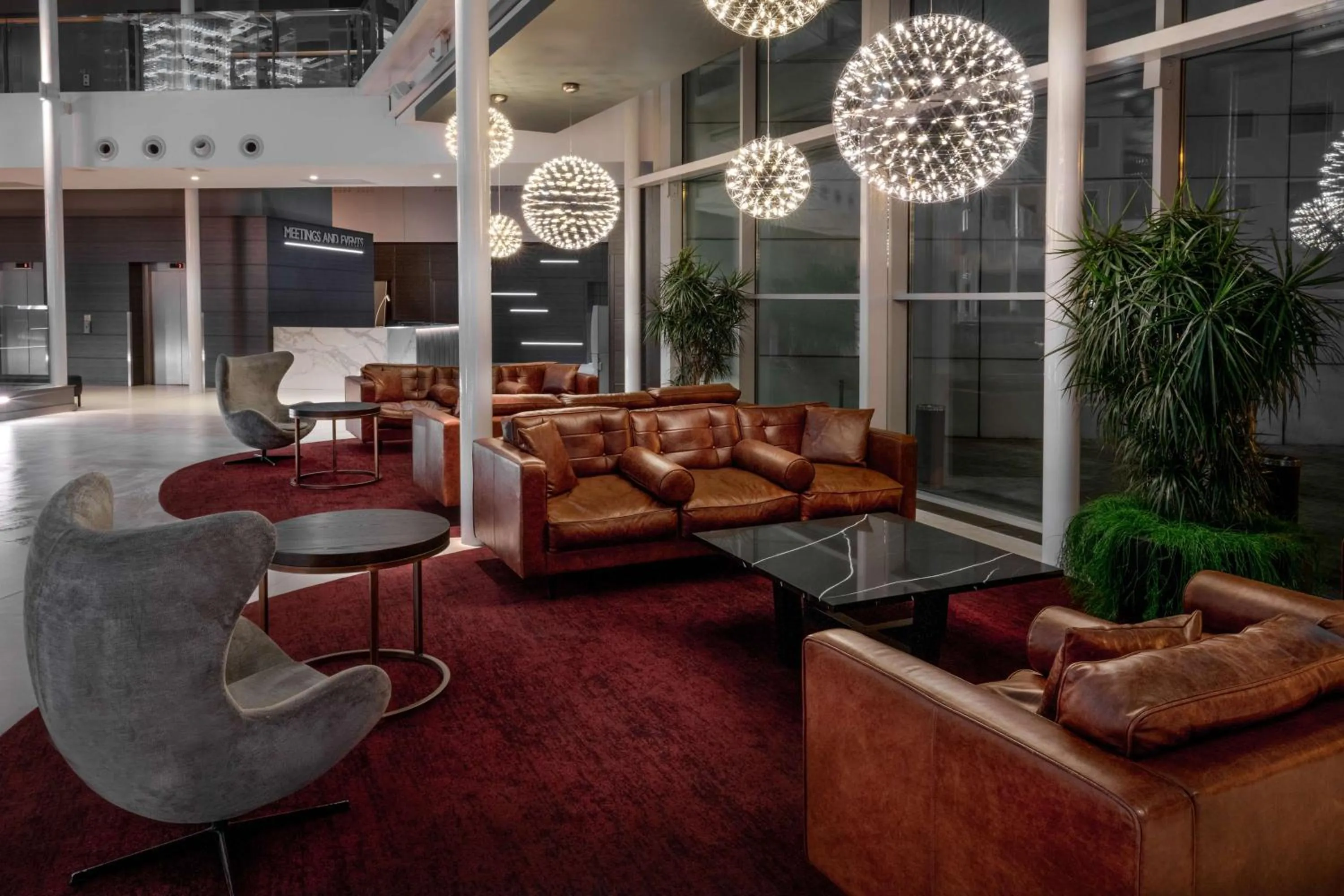 Lounge or bar in Radisson Blu Hotel London Stansted Airport