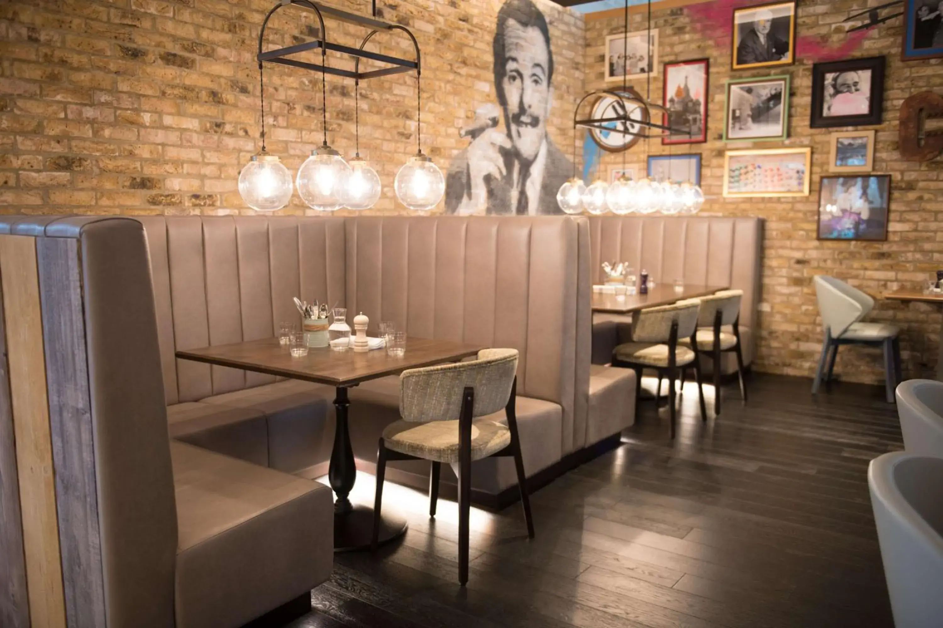 Restaurant/places to eat in Radisson Blu Hotel London Stansted Airport Restaurant/places to eat in Radisson Blu Hotel London Stansted Airport