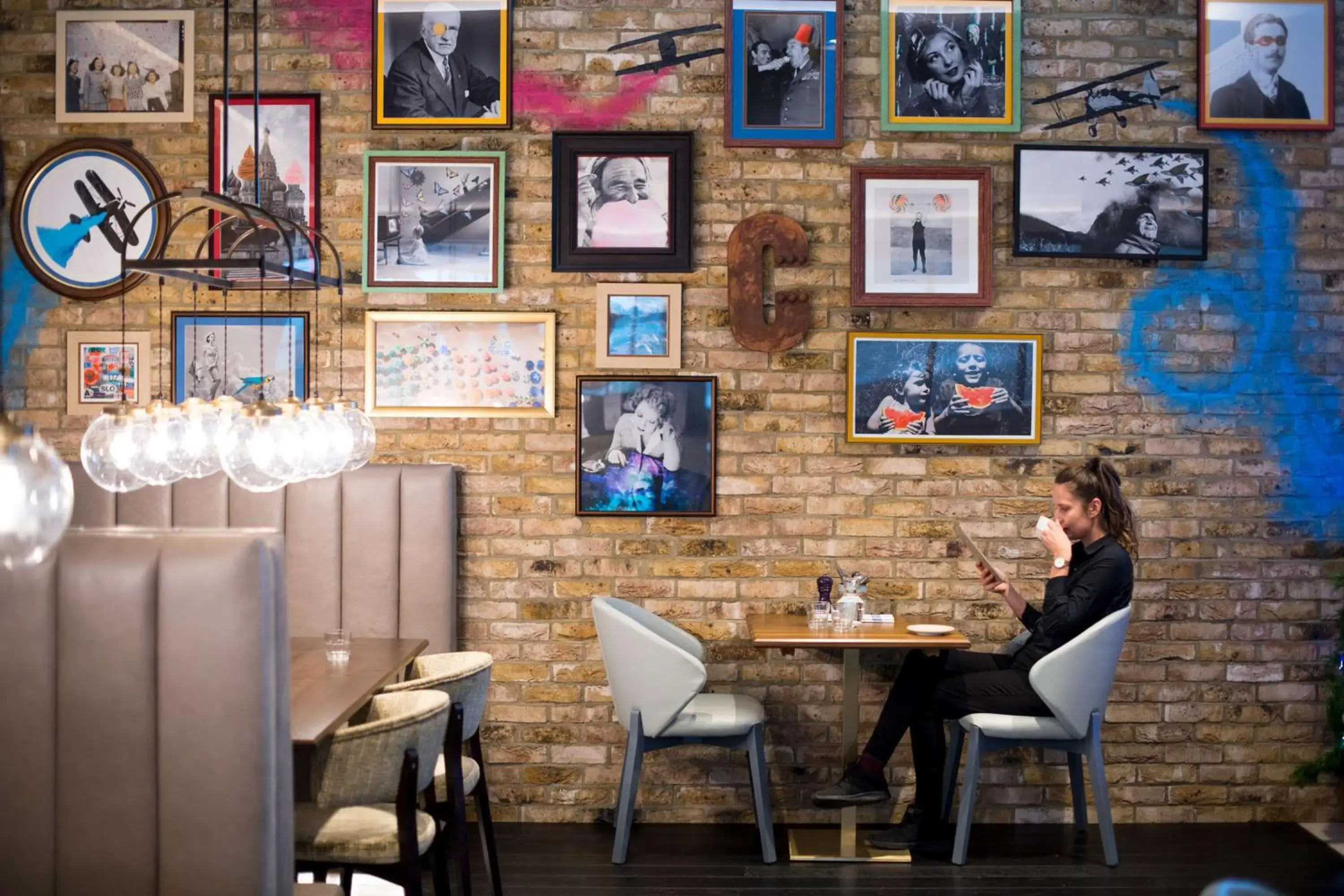 Restaurant/places to eat in Radisson Blu Hotel London Stansted Airport Restaurant/places to eat in Radisson Blu Hotel London Stansted Airport