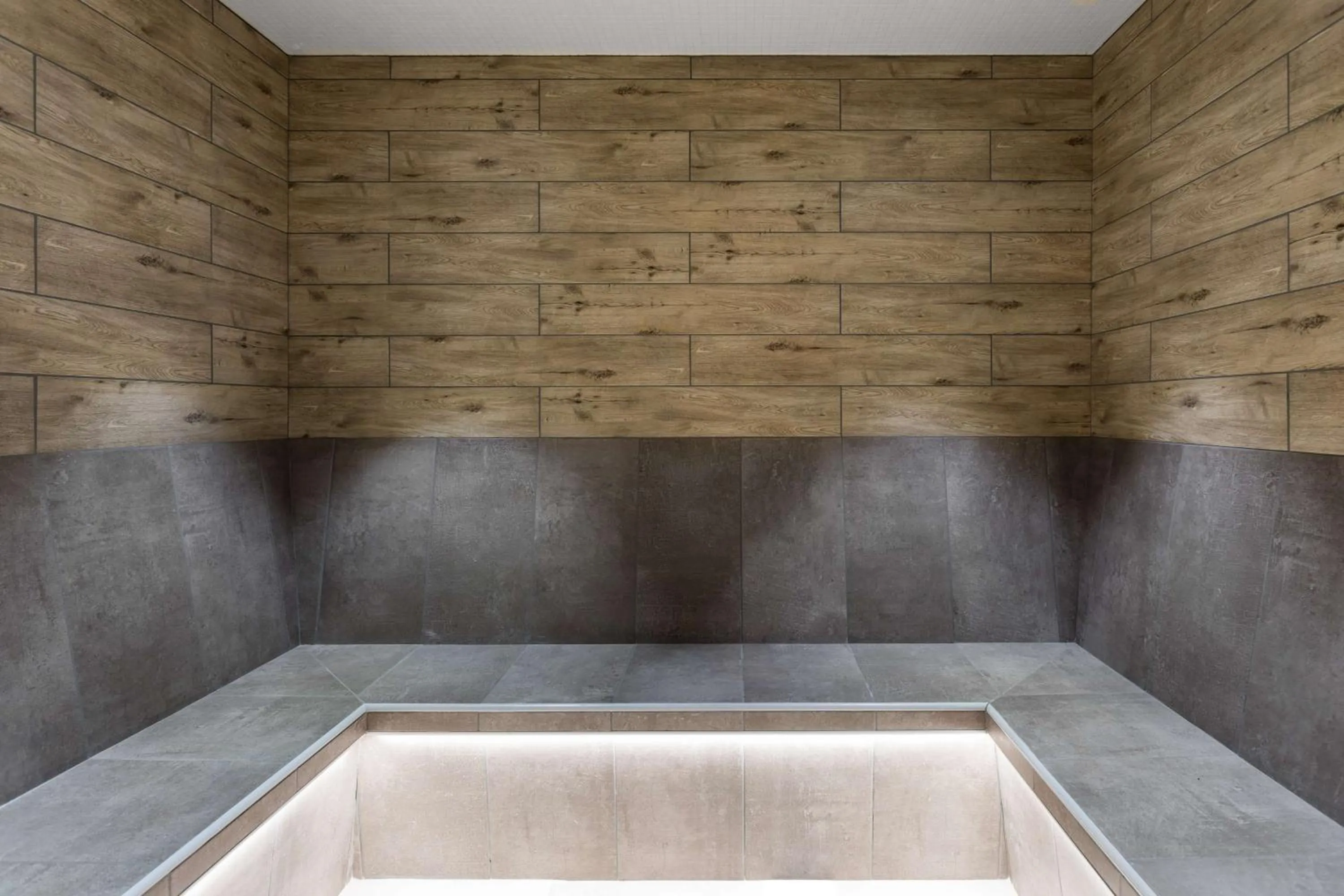 Fitness centre/facilities in Radisson Blu Hotel London Stansted Airport