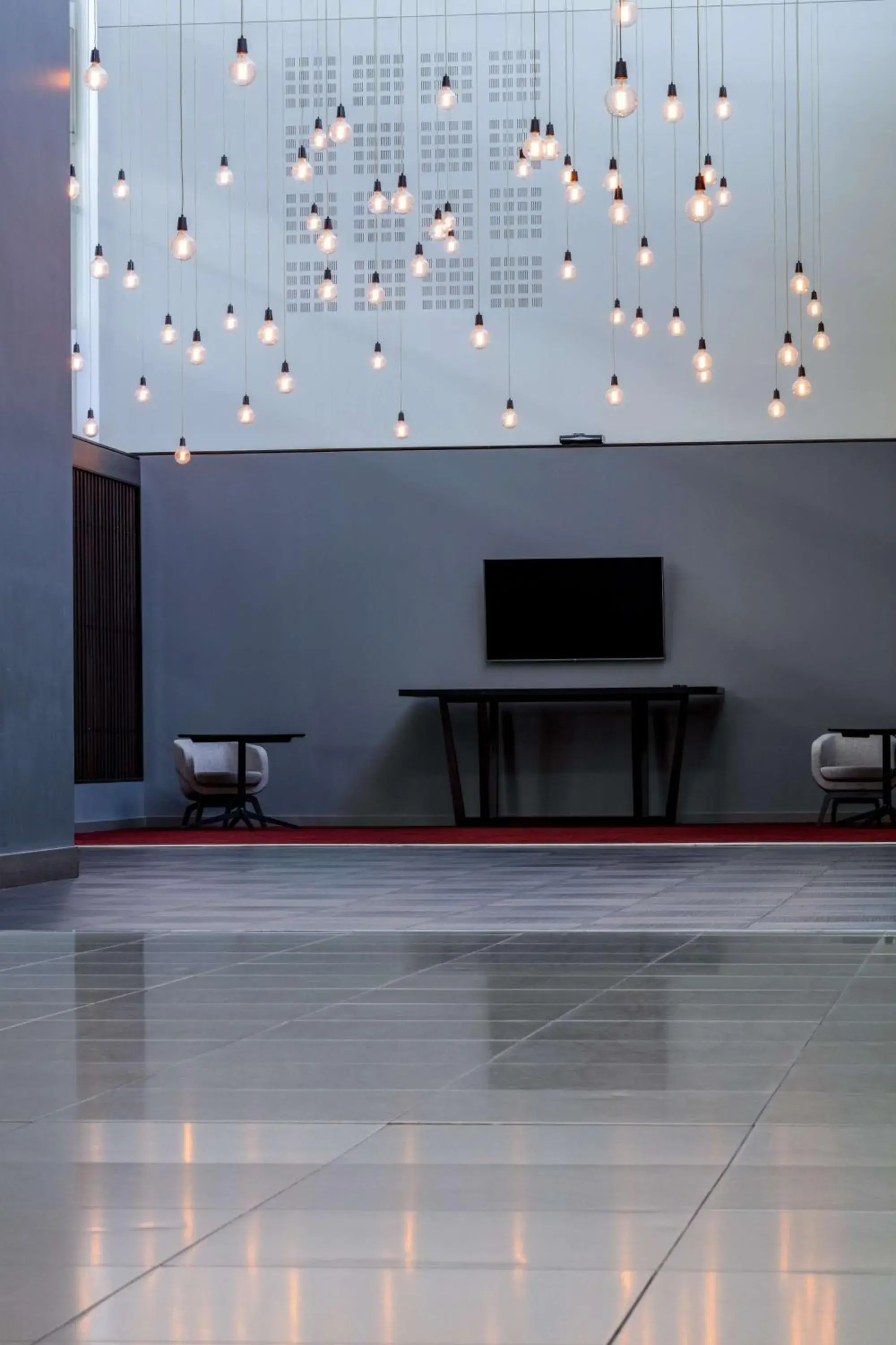 Lounge or bar in Radisson Blu Hotel London Stansted Airport Lounge or bar in Radisson Blu Hotel London Stansted Airport