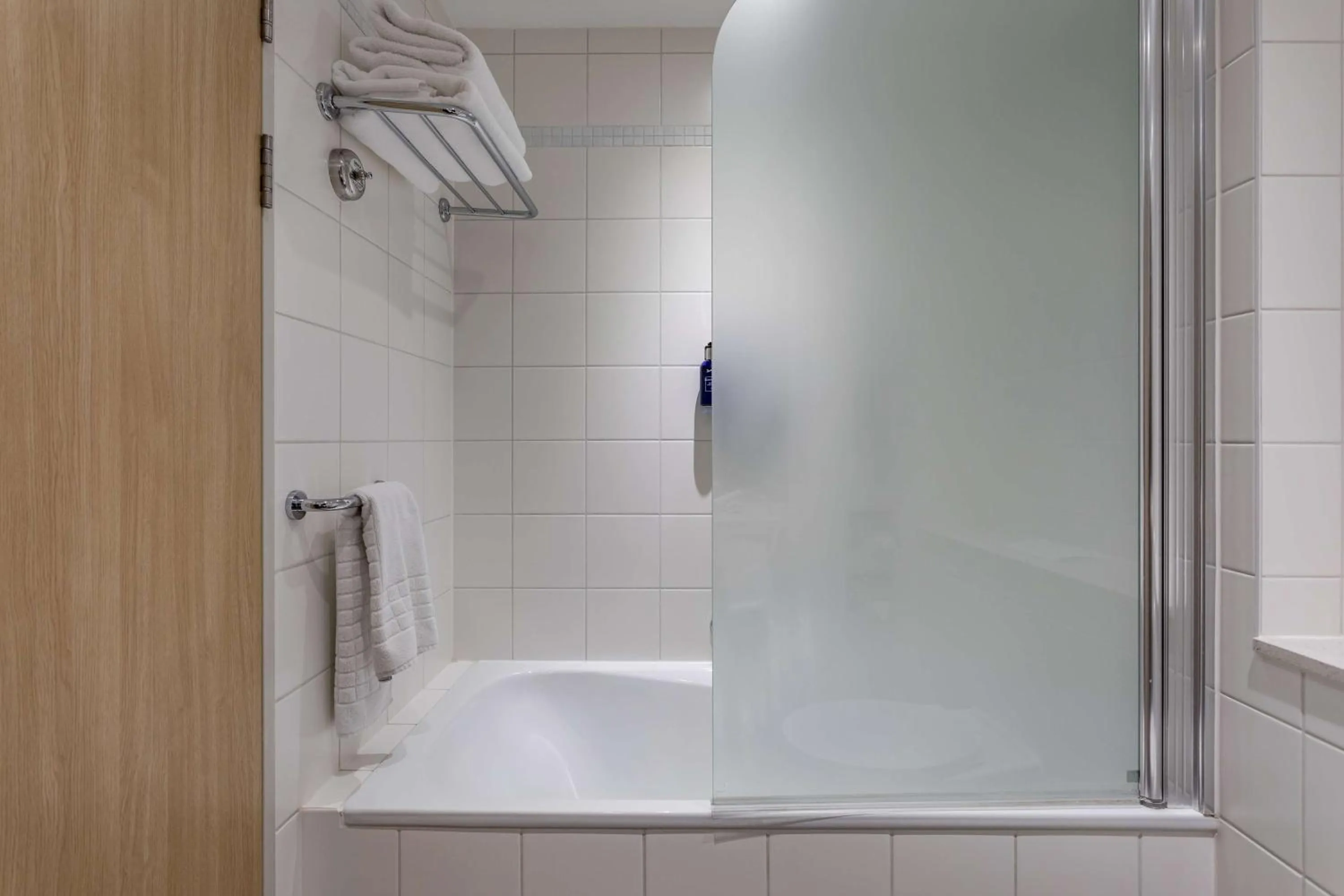 Shower in Radisson Blu Hotel London Stansted Airport