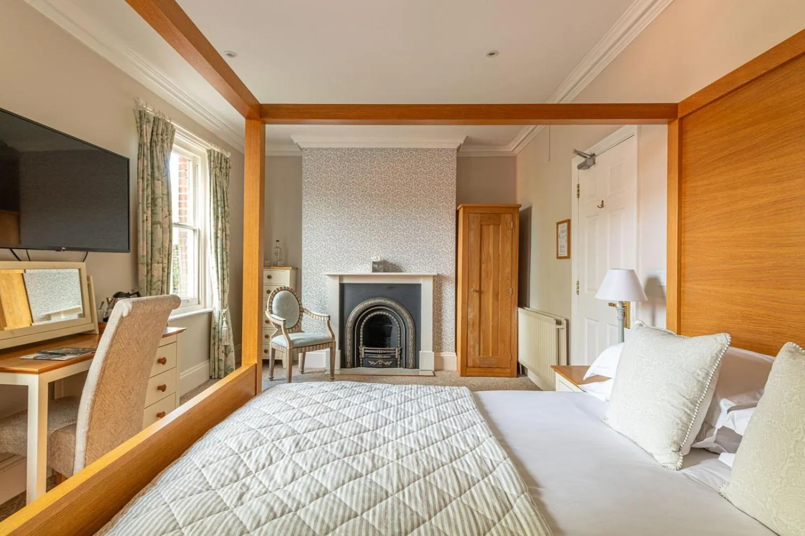 Bedroom, Bed in Bartley Lodge Hotel